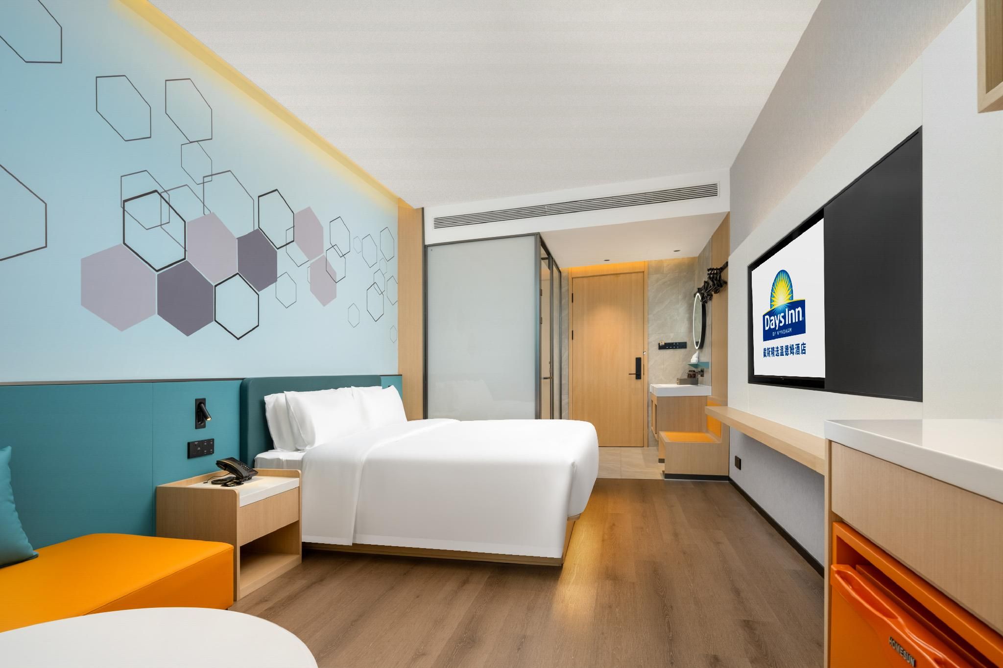 1 King Bed, Comfort Room, Non-Smoking