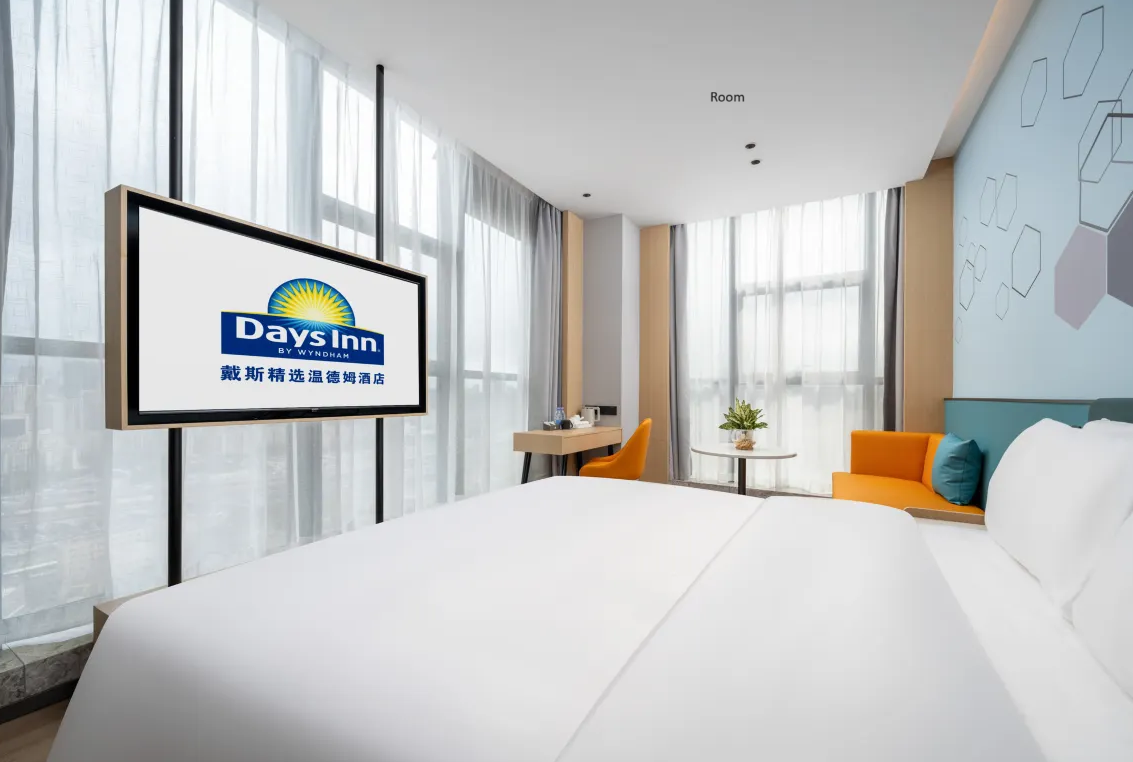 1 King Bed, Freestyle Room, Smoking