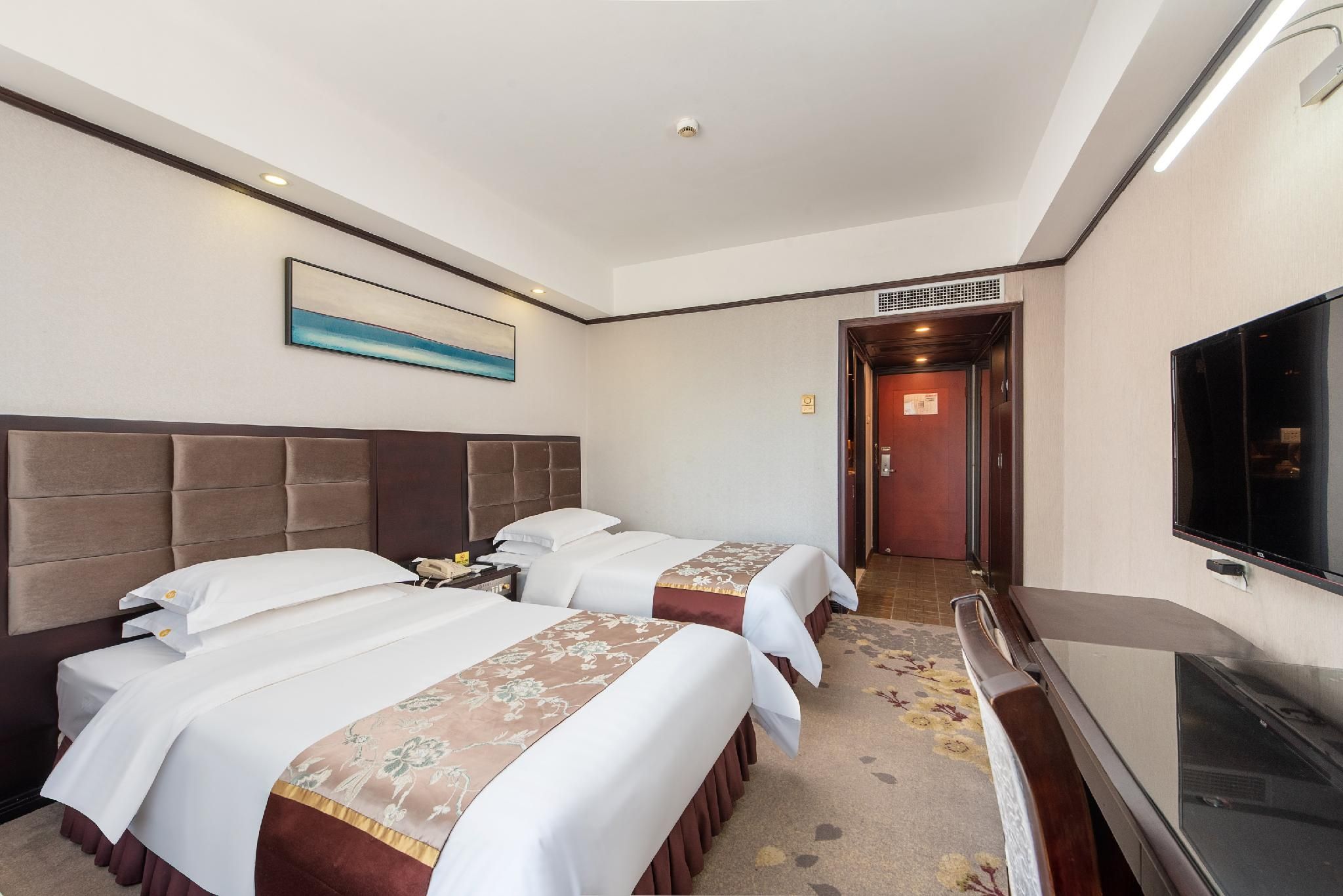 2 Bed Twin Superior Room