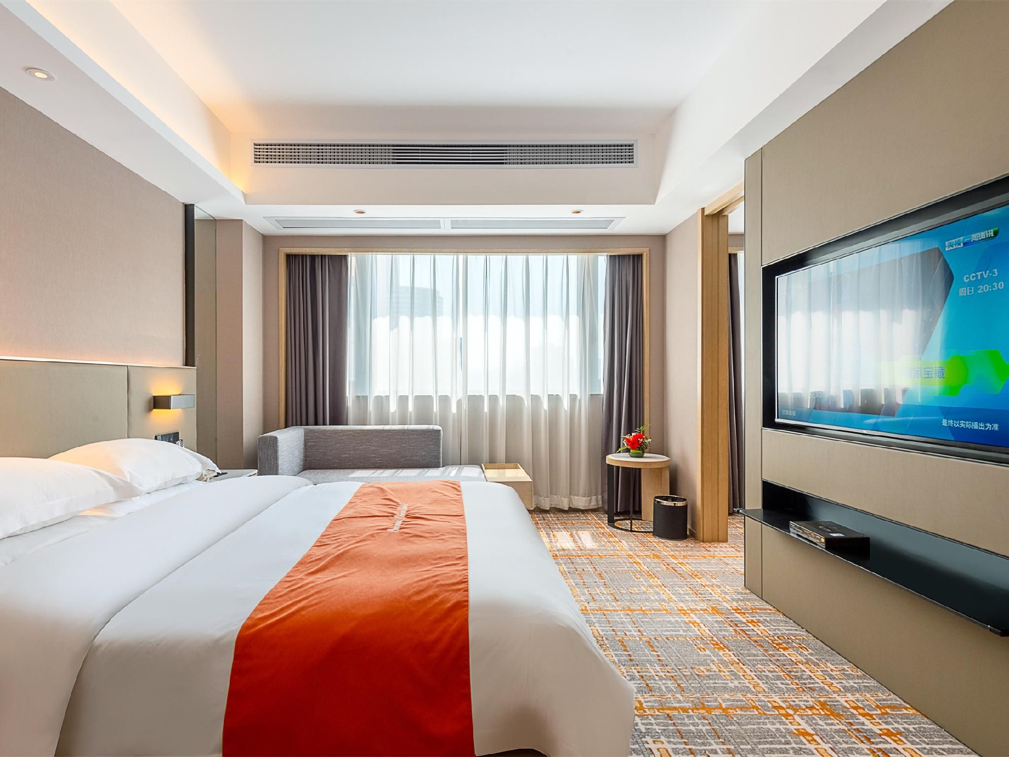 Queen Room with View