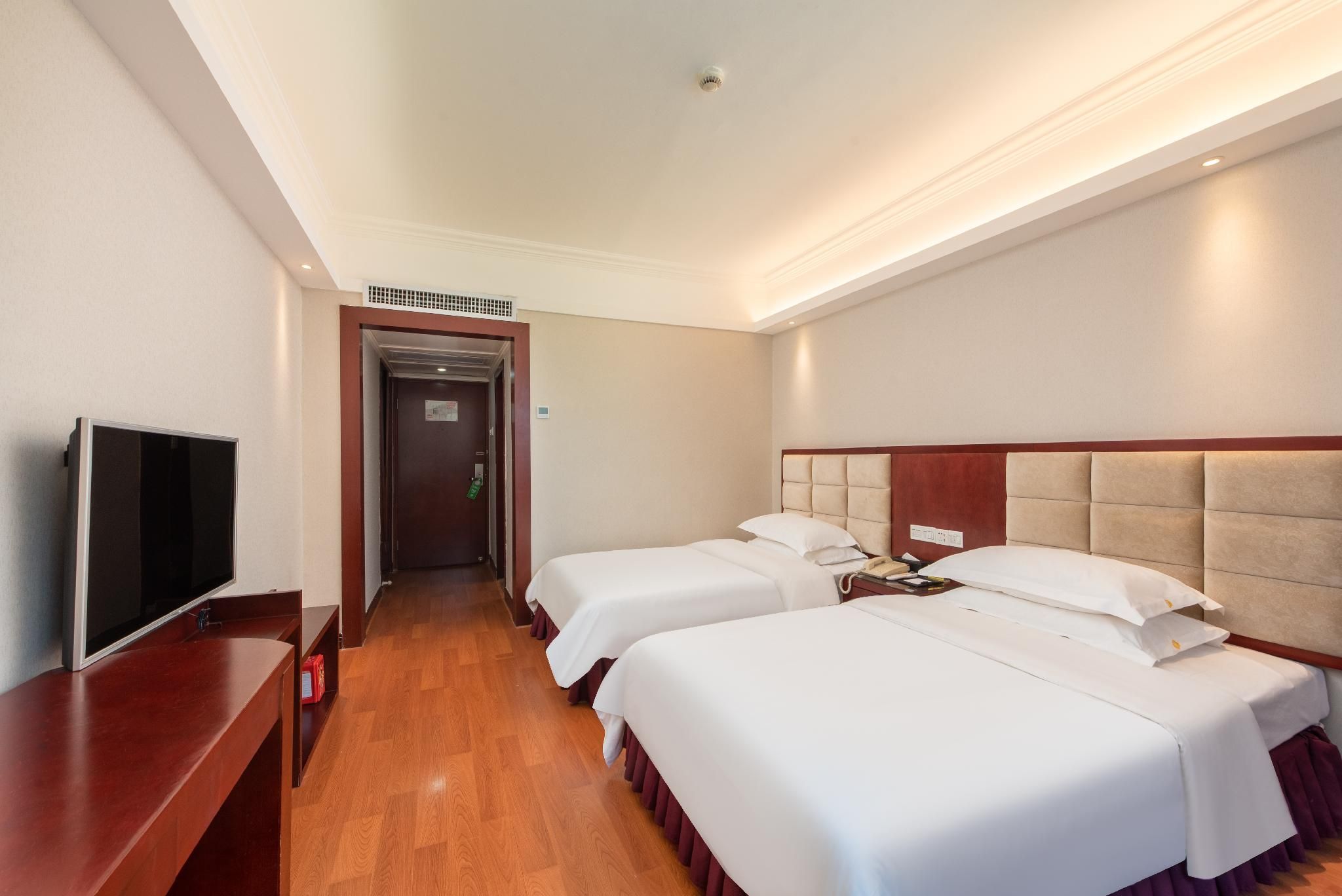 Standard Twin Bed Room