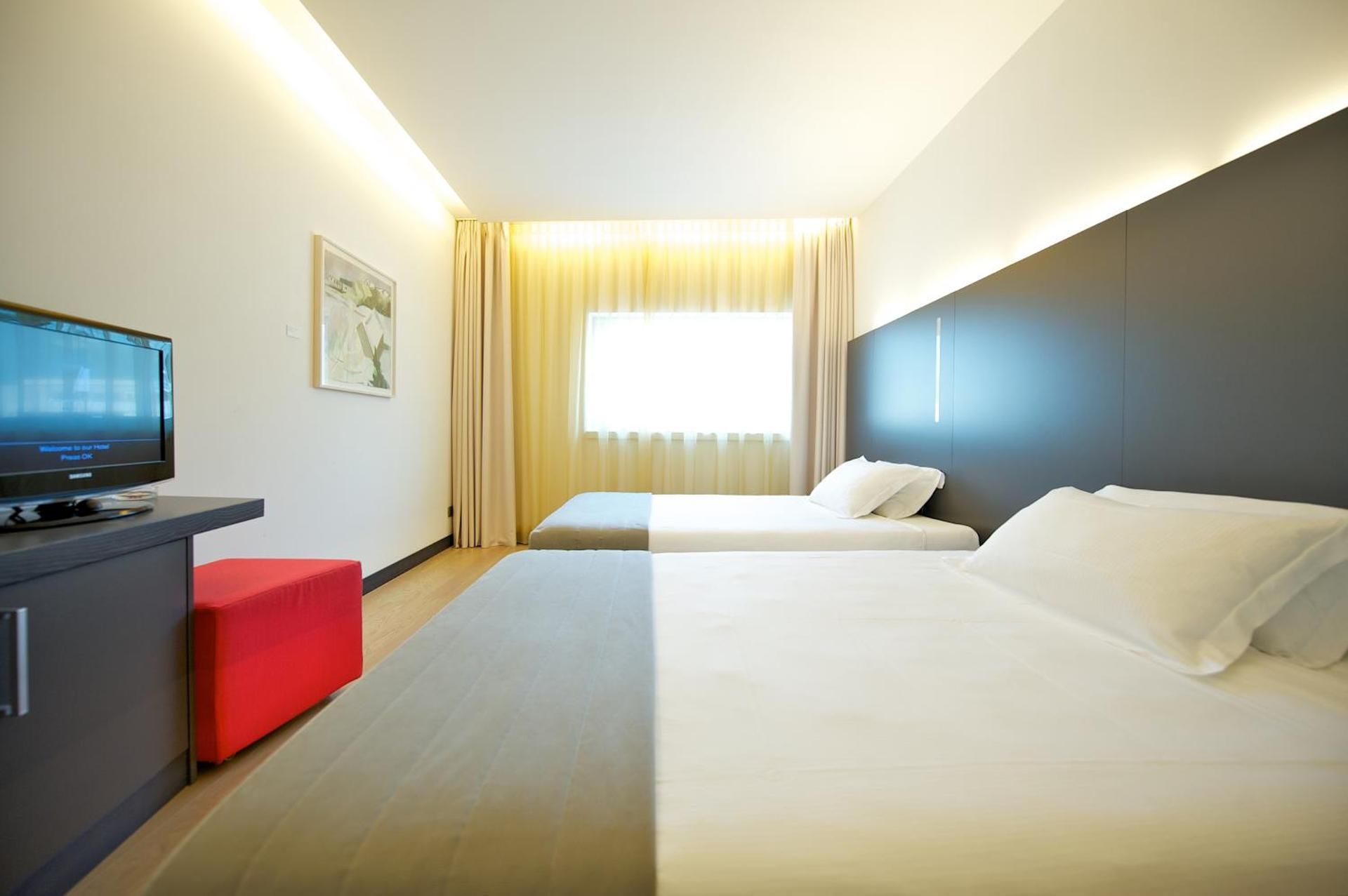 Family Double (2 Double Bed)