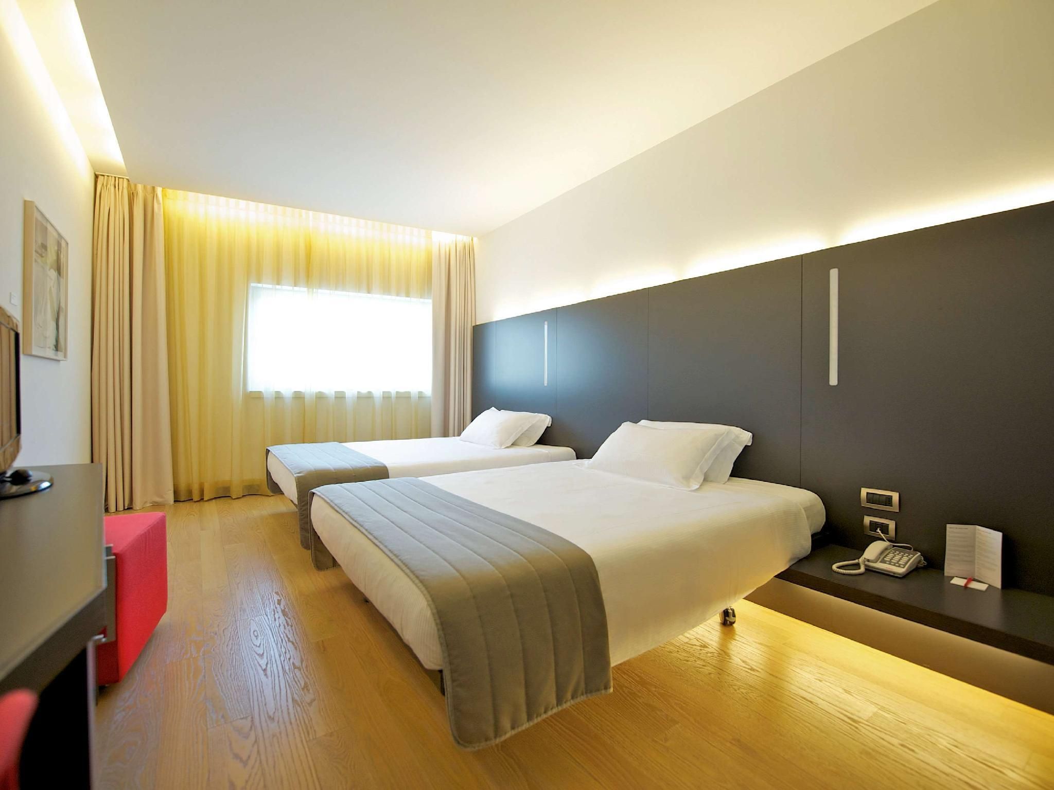 Family Double (2 Double Bed)