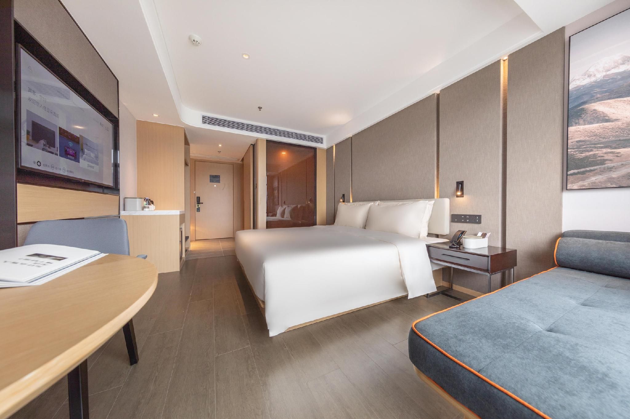 Aour - Superior 1 Bed Room, with Macao Sea View
