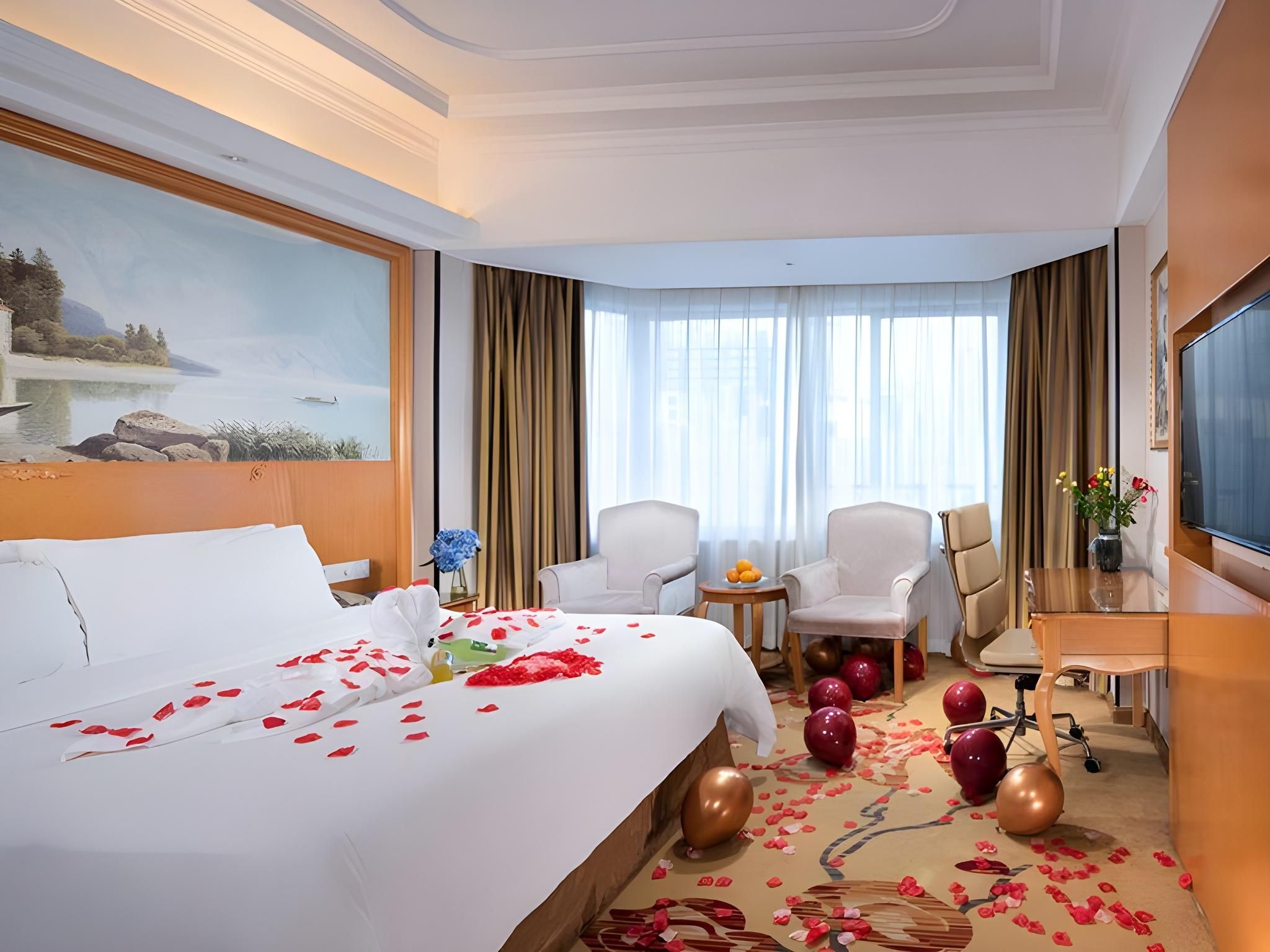 Vienna International Hotel Zhuhai Qinlv Middle Road Haibin WH - Standard Room