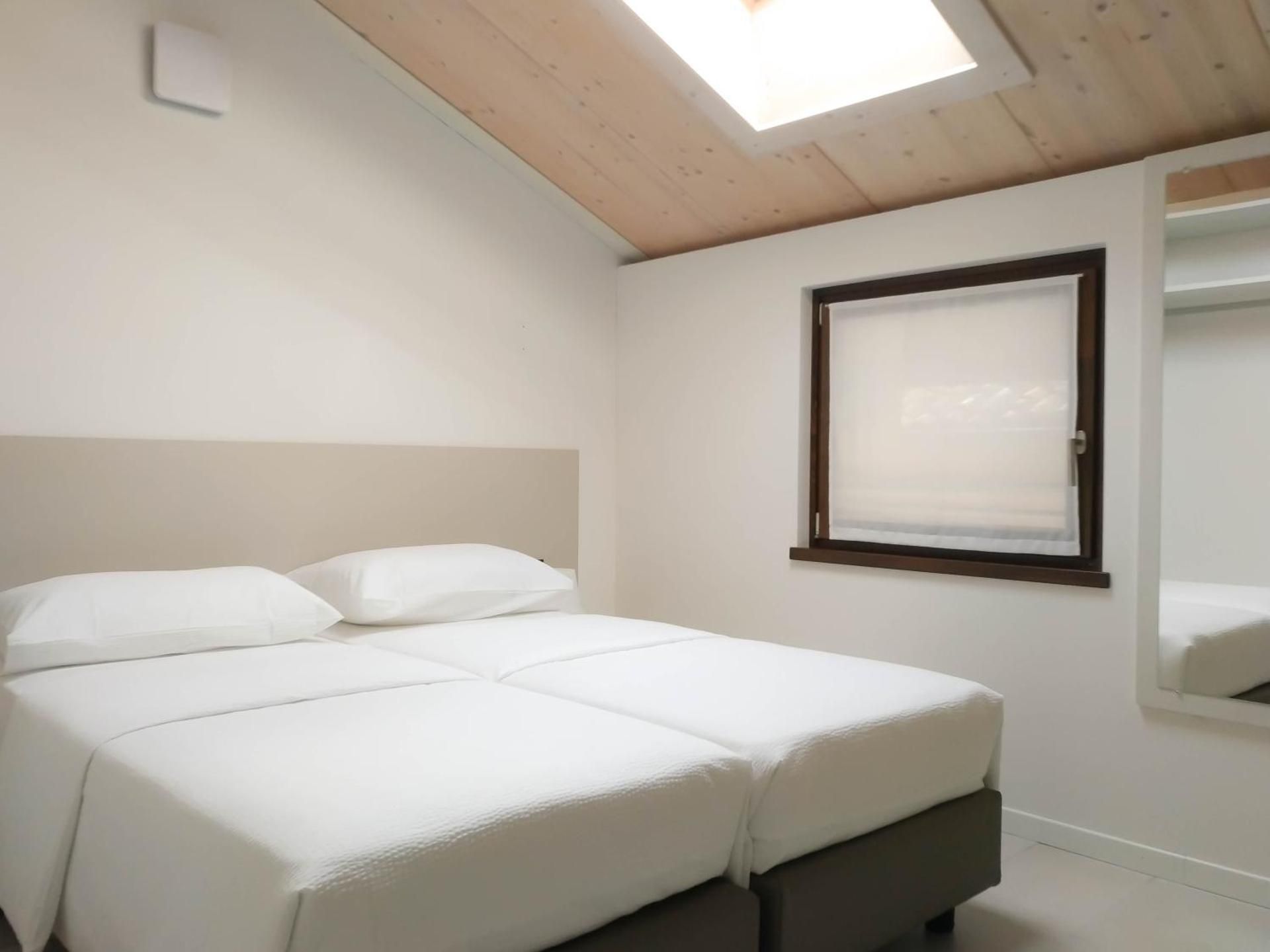 Double or Twin Room with Private Bathroom