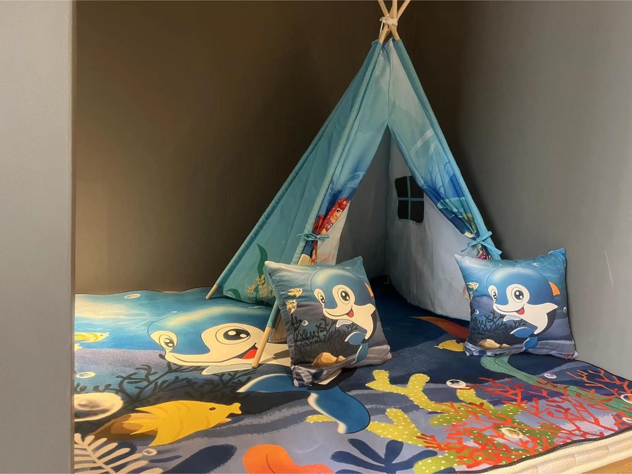 Huazhu - Bonding Room