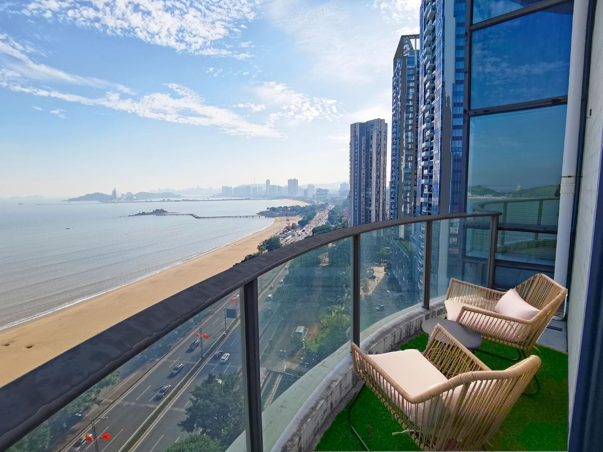 Premier Sea View