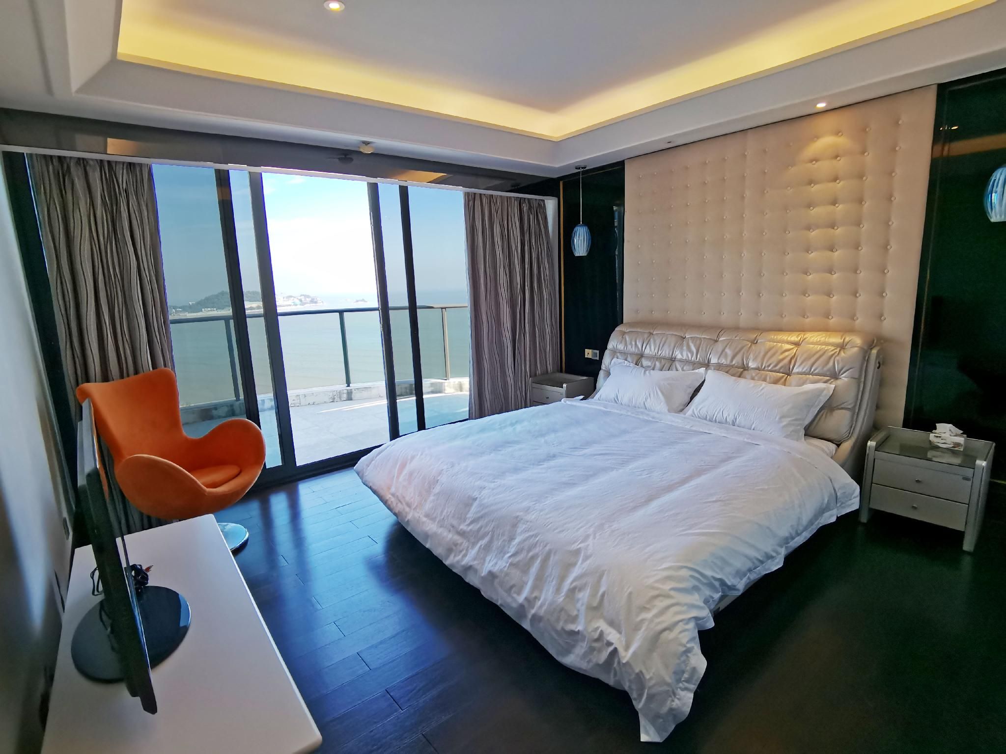 Premier Sea View