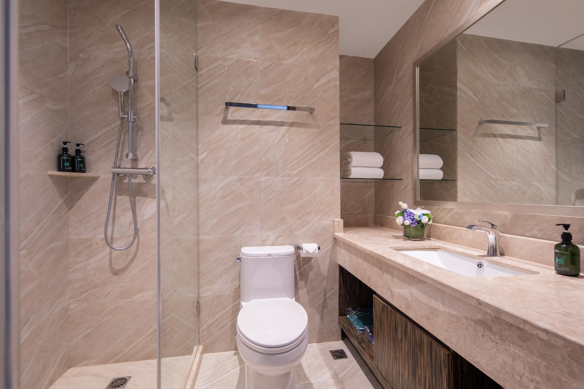 Zhuhai Yiba Golf Hotel Deluxe King Room 3