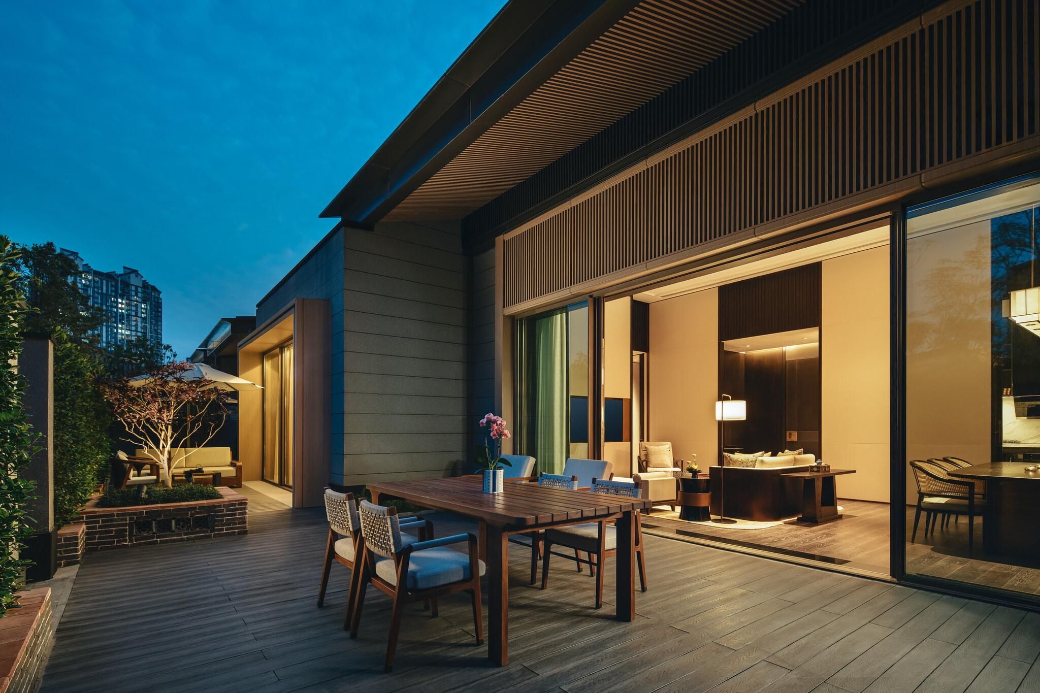 Suite - 2 Beds 1 Extra with Kitchen and Washing Machine