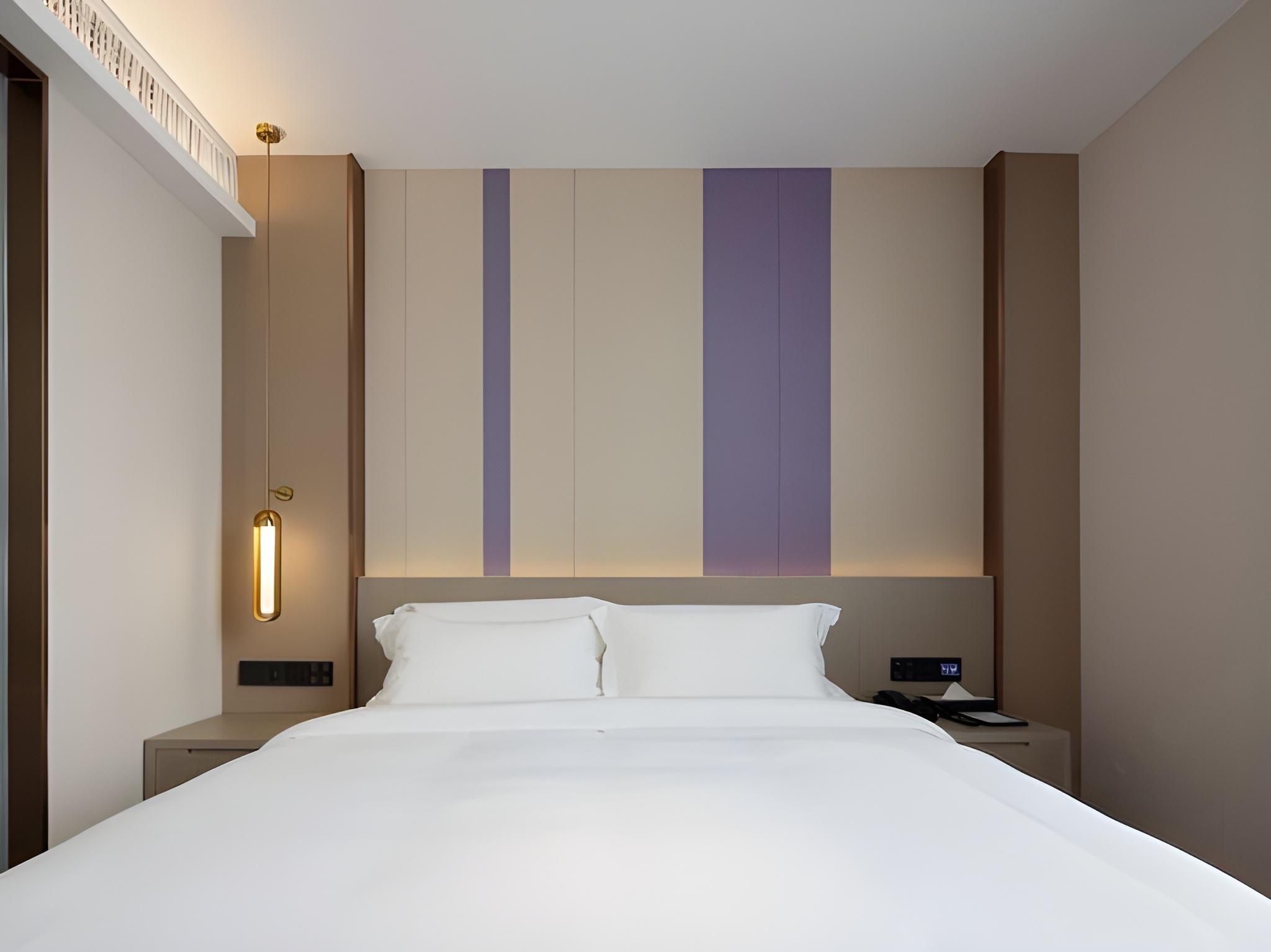 Lavande Hotel Zhuhai Qinglv North Road Tangjiawan Beach WH - Deluxe Bed Room