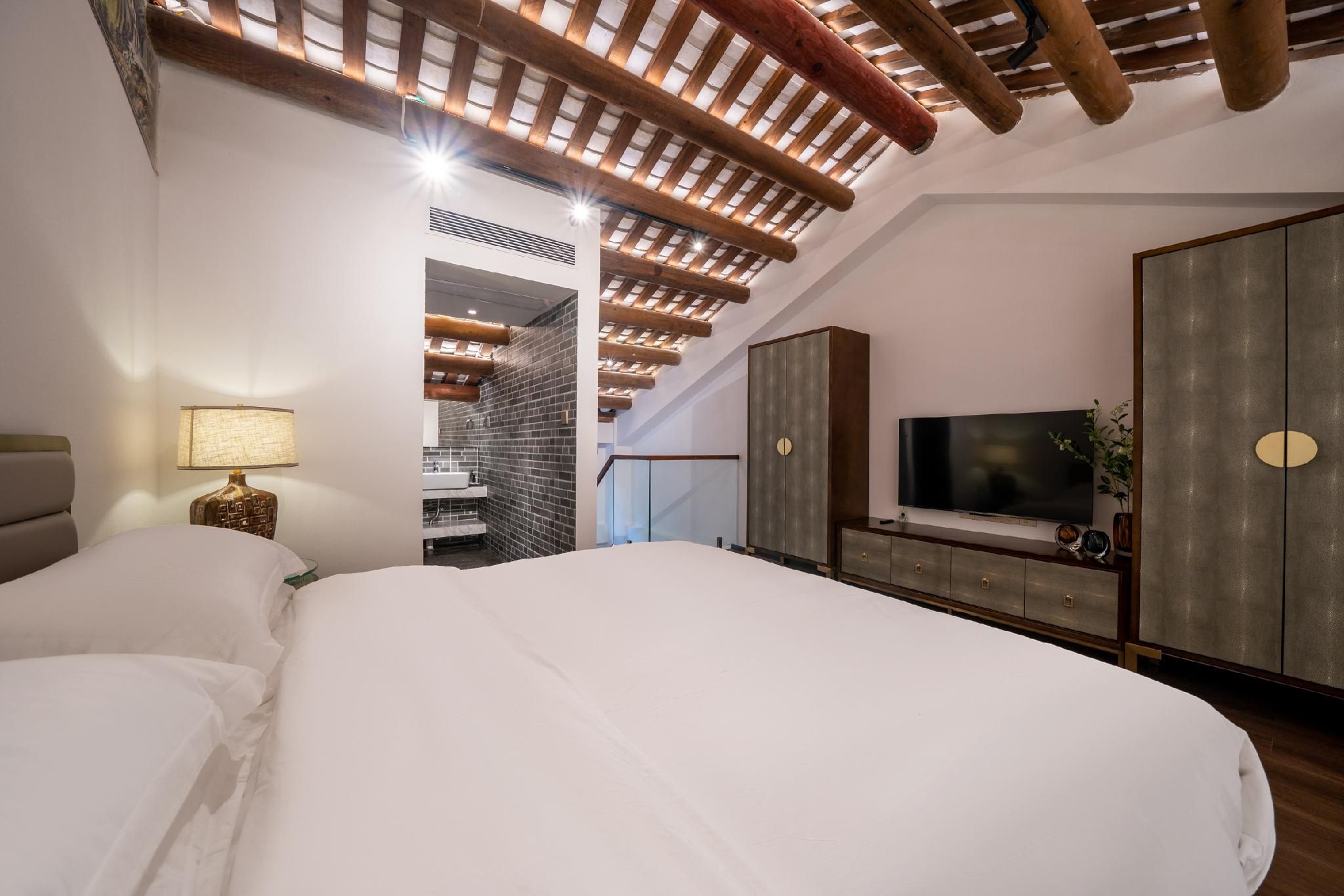 Suite Room