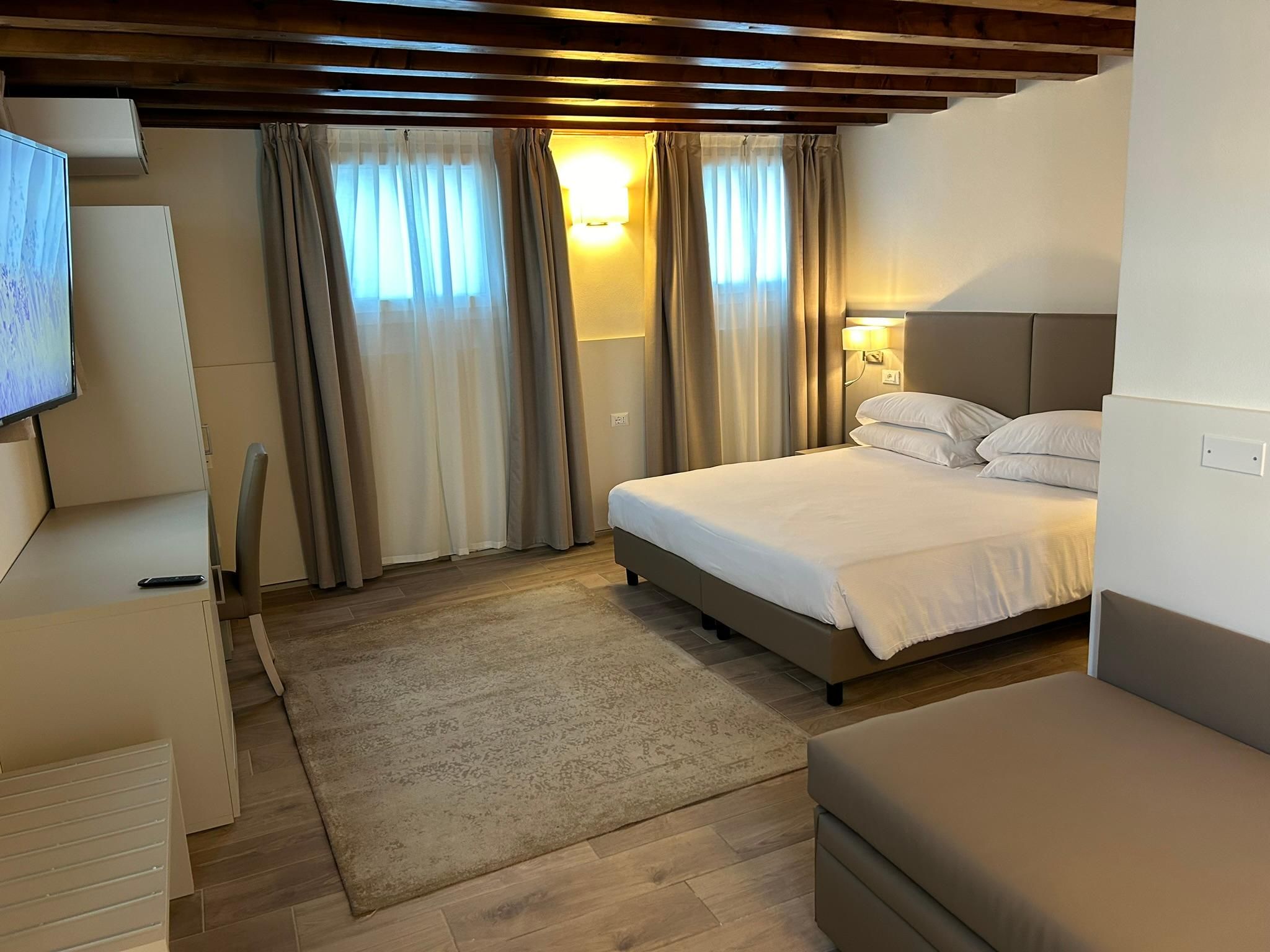 Executive Double Room with Extra Bed