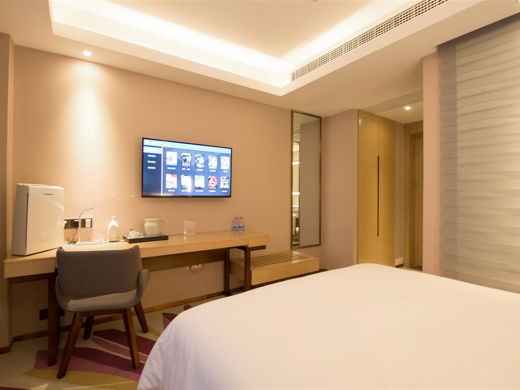 Lavande Hotel Qijiang High-speed Railway Station                                           Deluxe Queen Combo 3