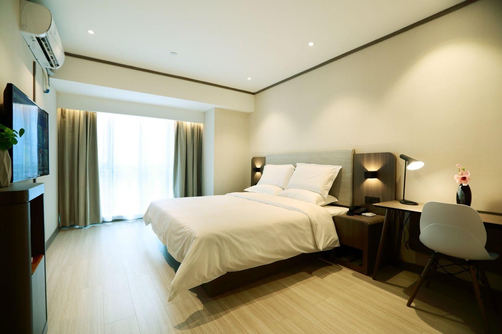 Business Queen Bed Room