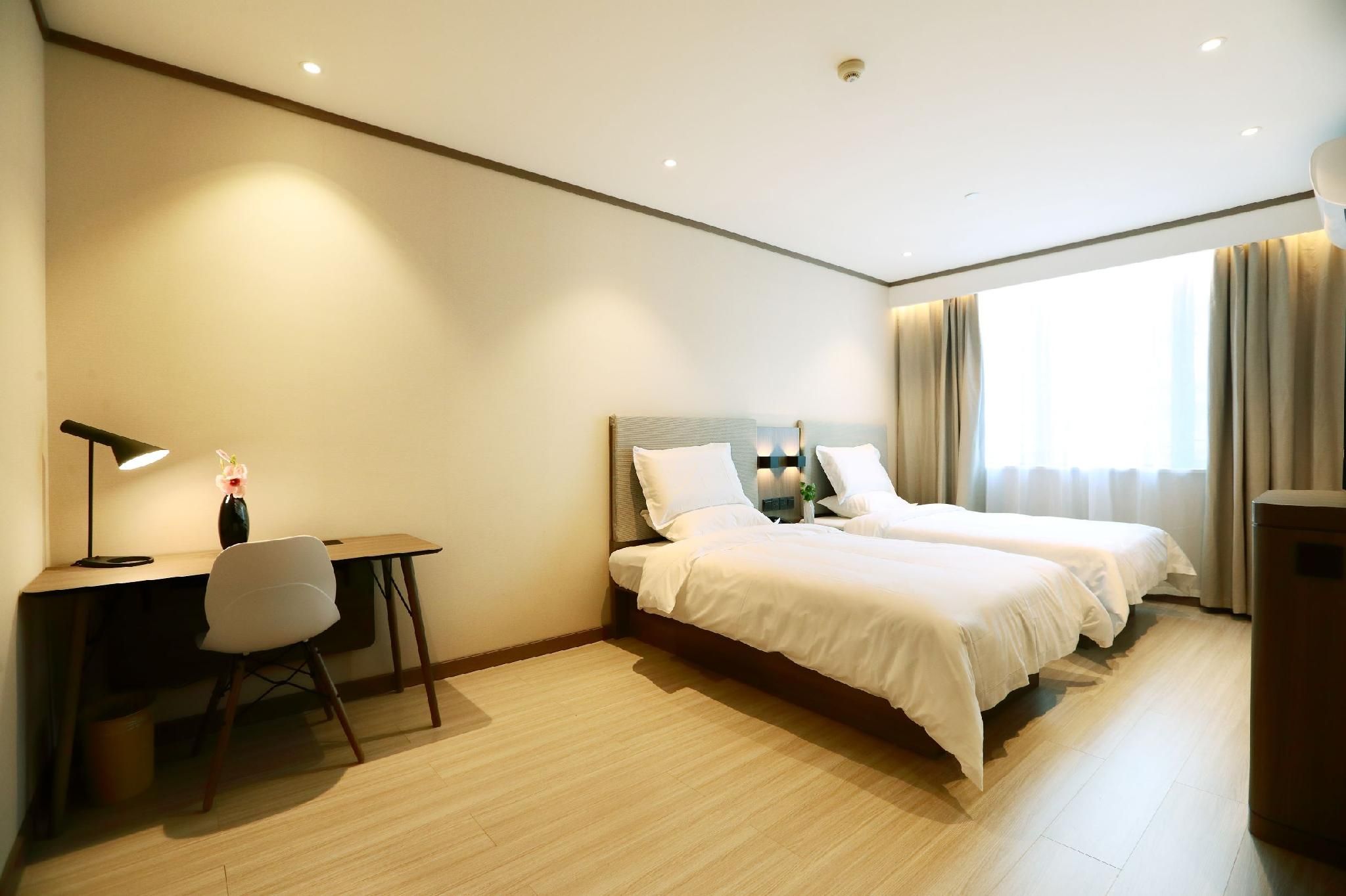 Huazhu - Suite With Twin Bed