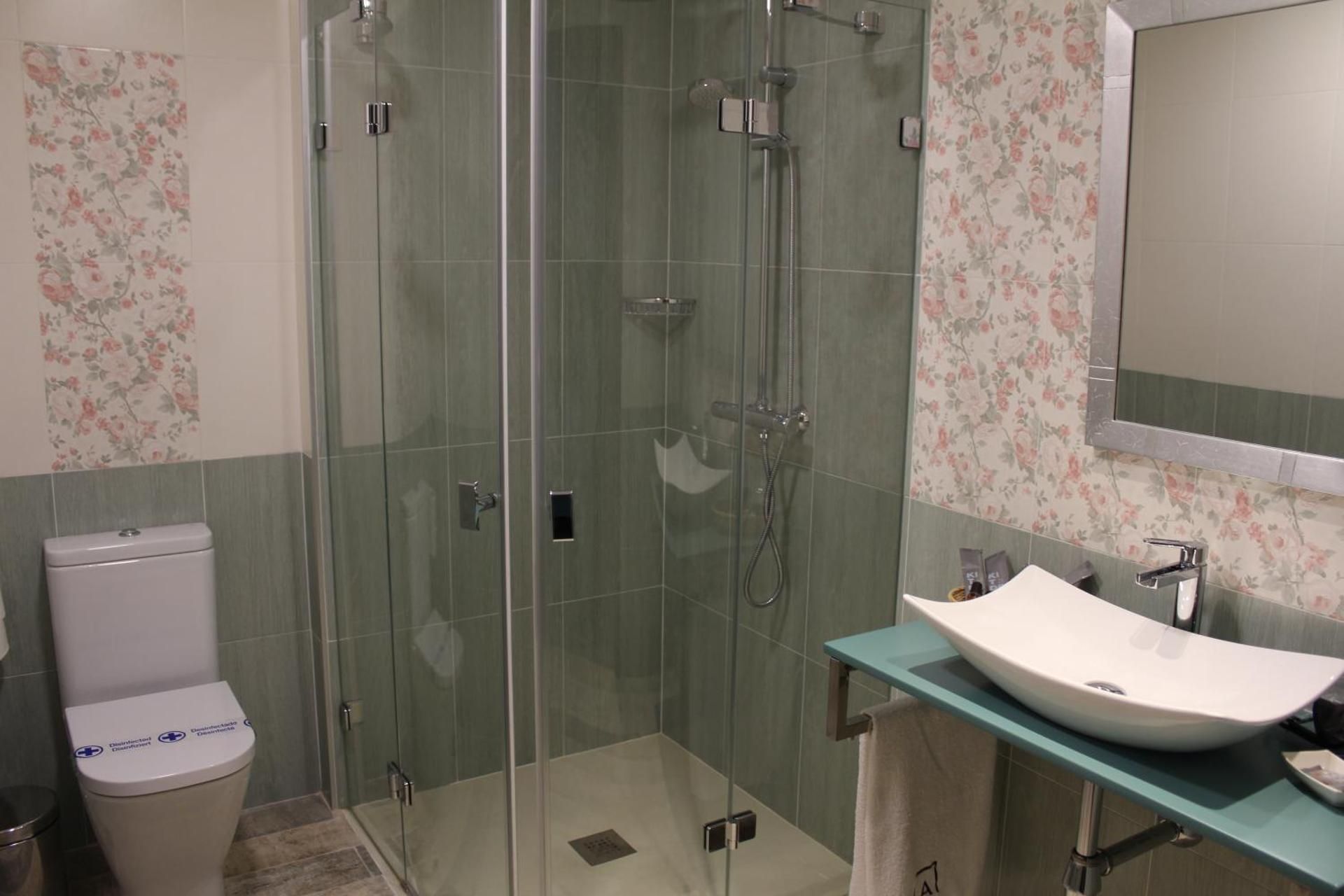 One-Bedroom Apartment - Hiedra