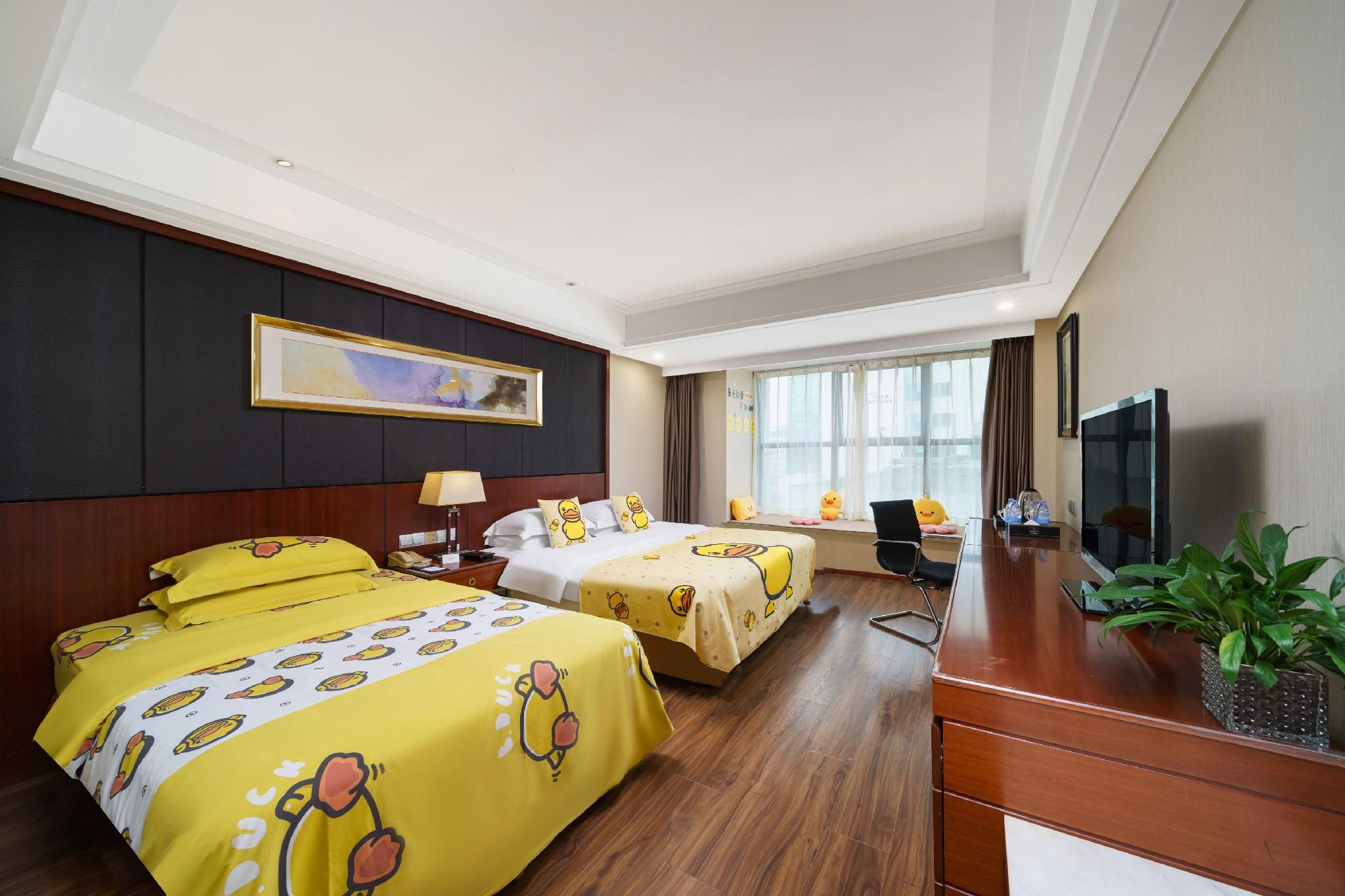 Rezen - Family Parent Child Room