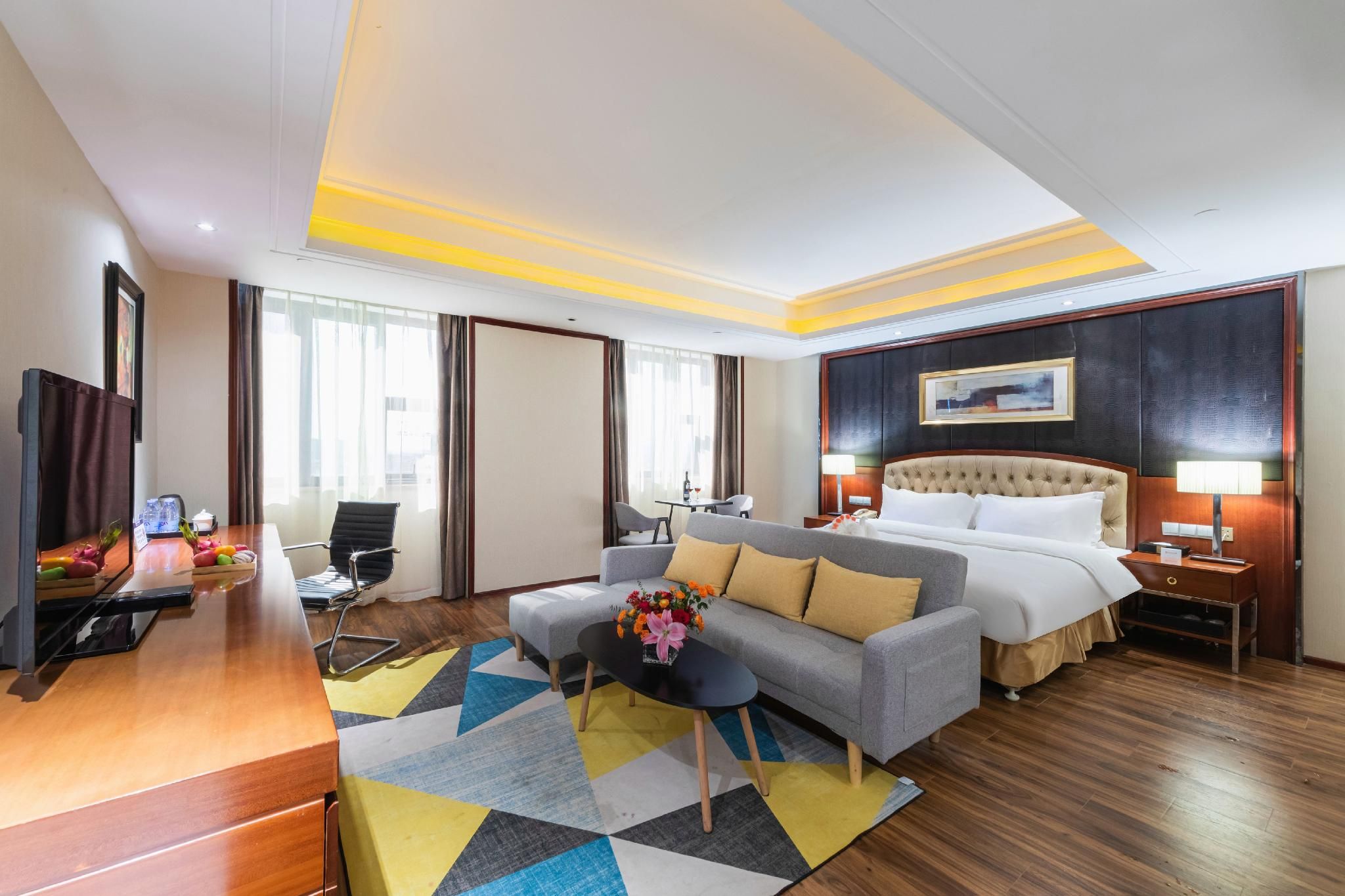 Deluxe Suite