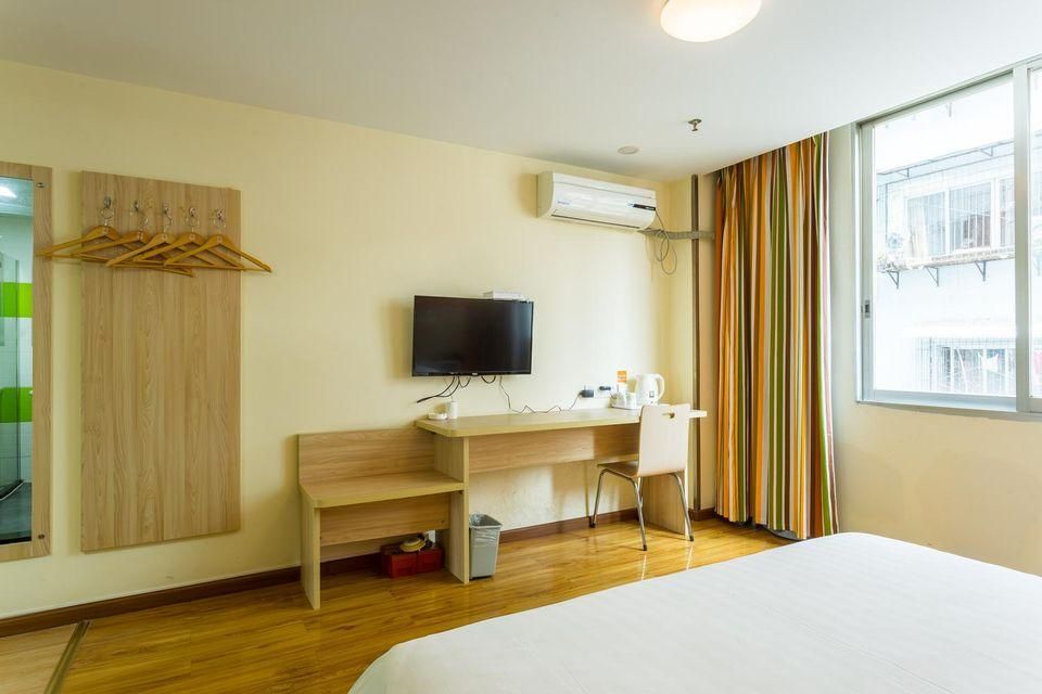 WH - Traditional Bed Room