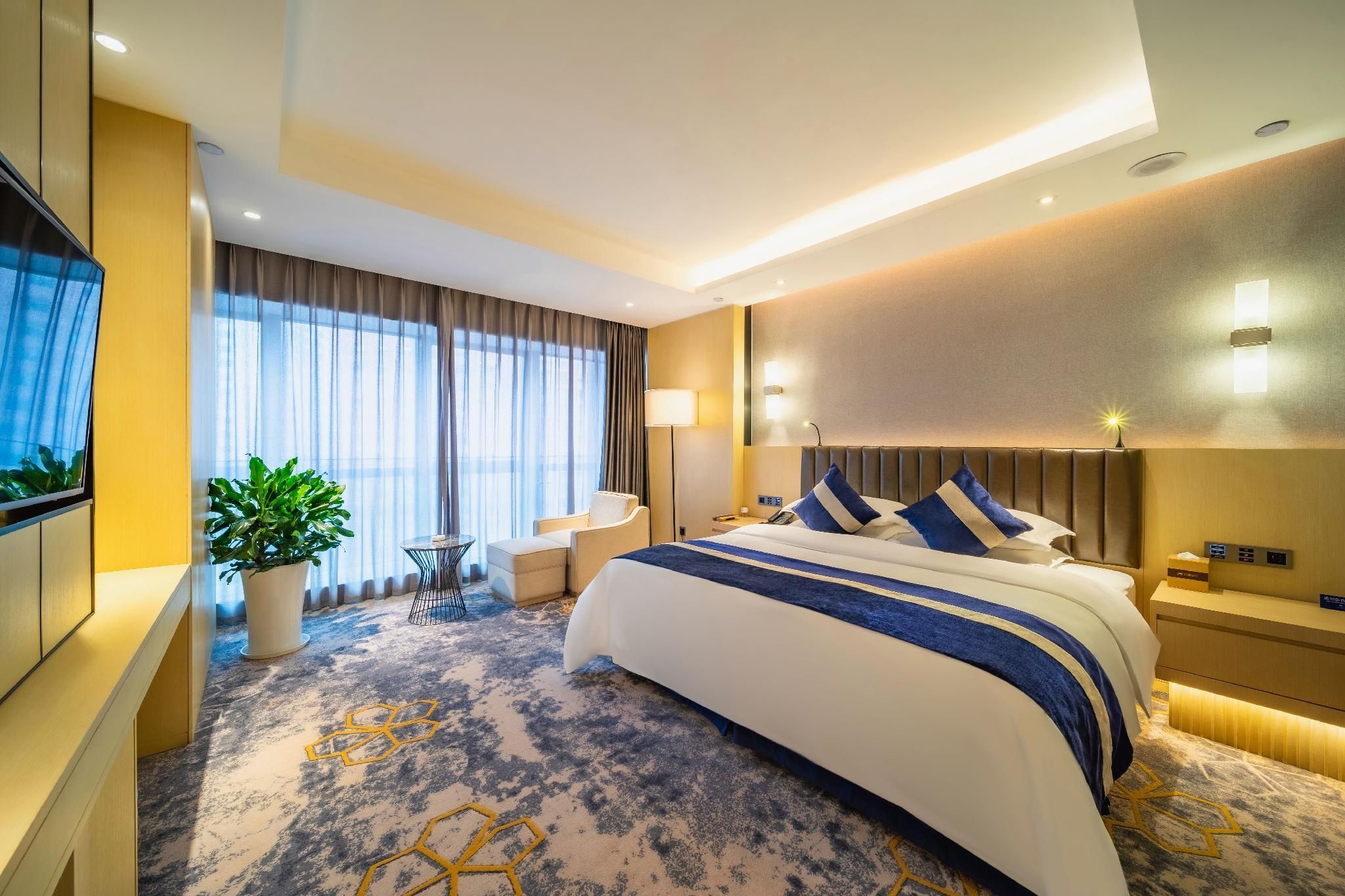 Deluxe Suite