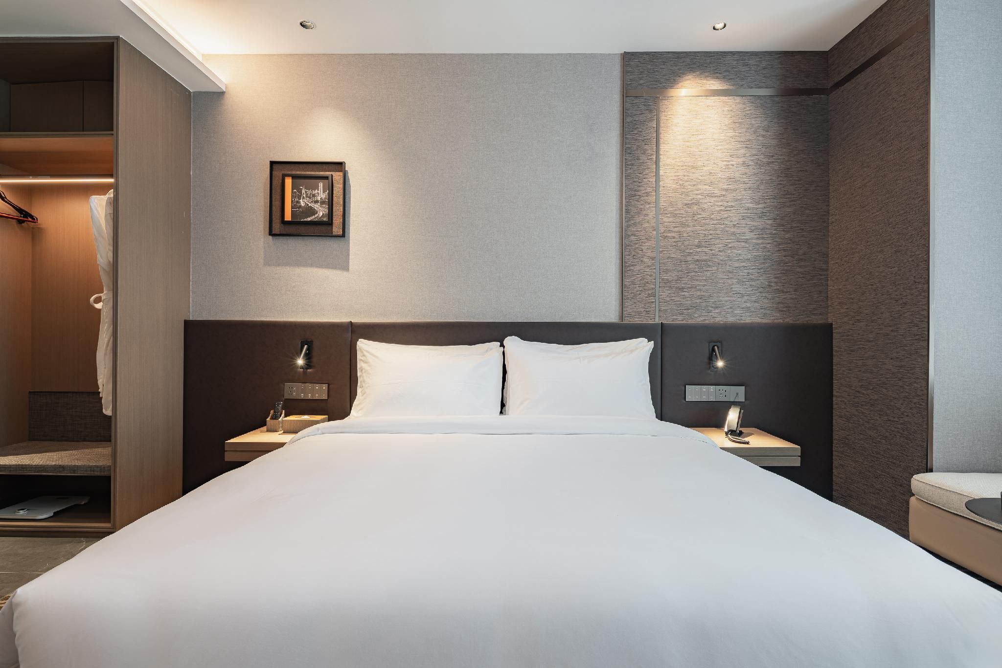 Select Bed Room