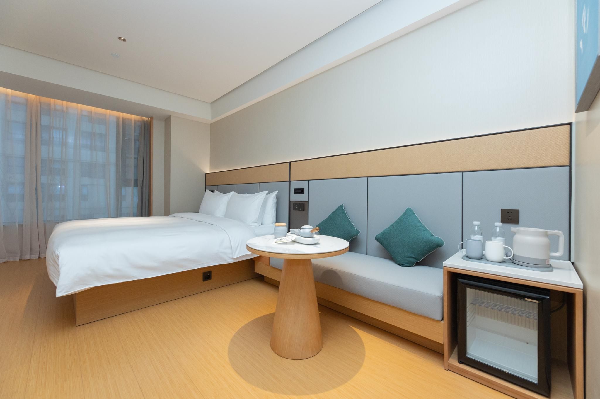 Huazhu - Superior BedRoom