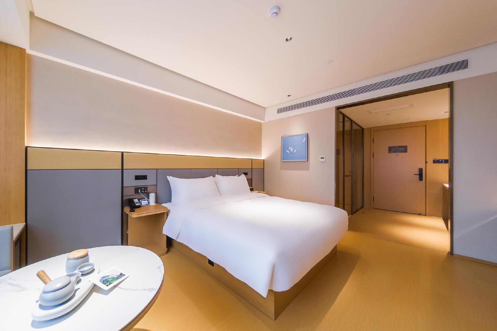 Huazhu - Superior BedRoom