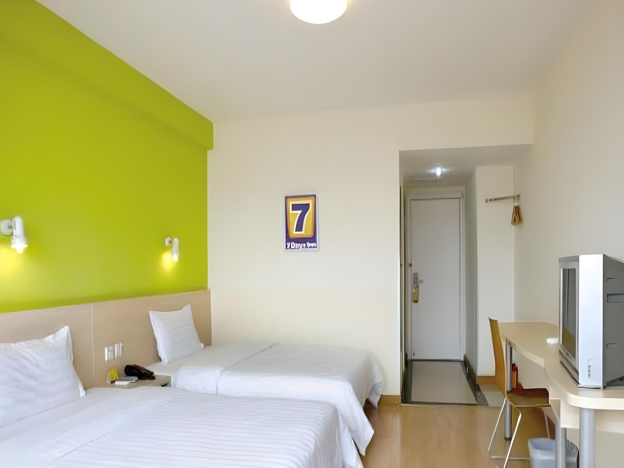 Corporate Twin, Guest room, 2 Twin/Single Bed(s), City view