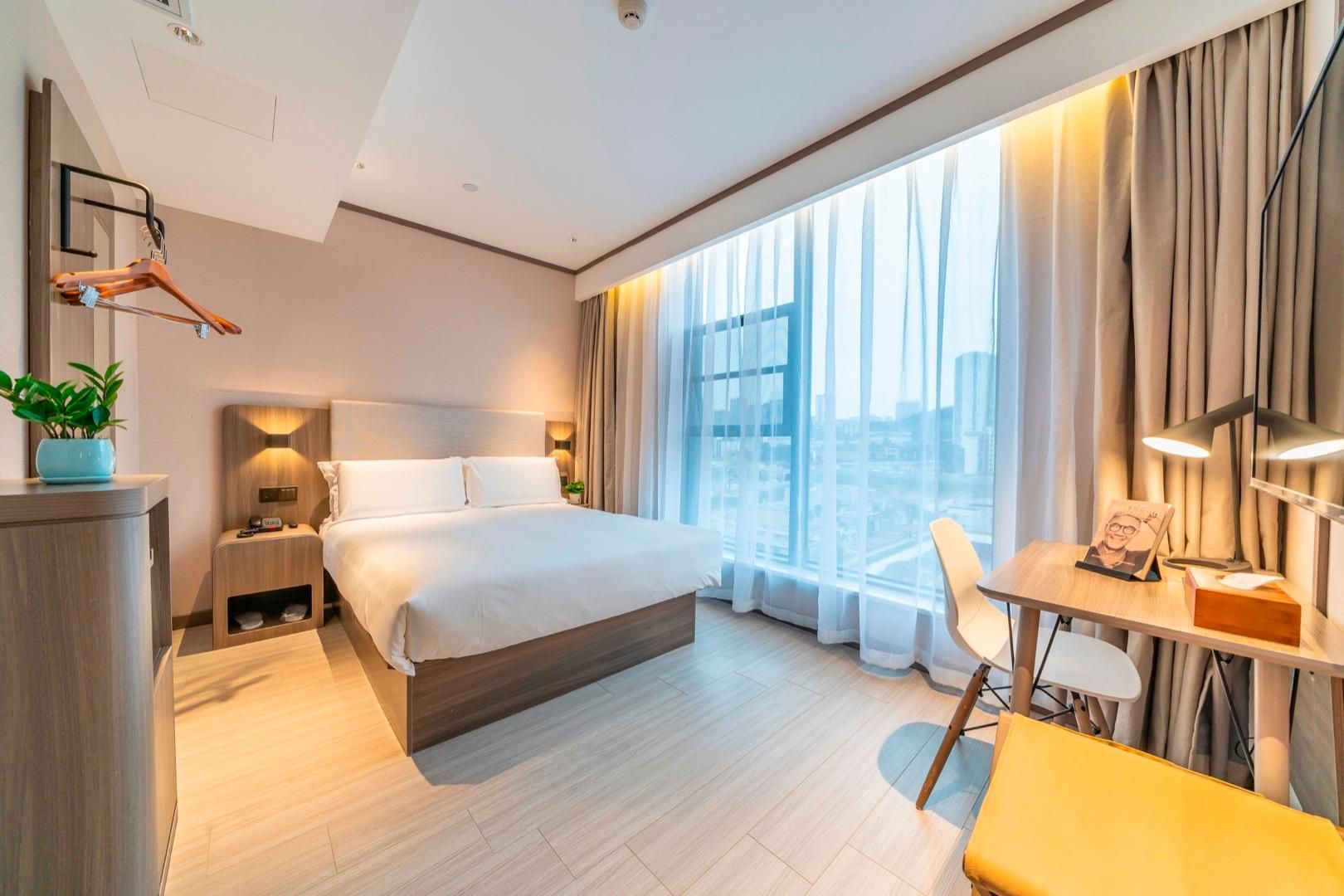 26881015_210813151600104939249