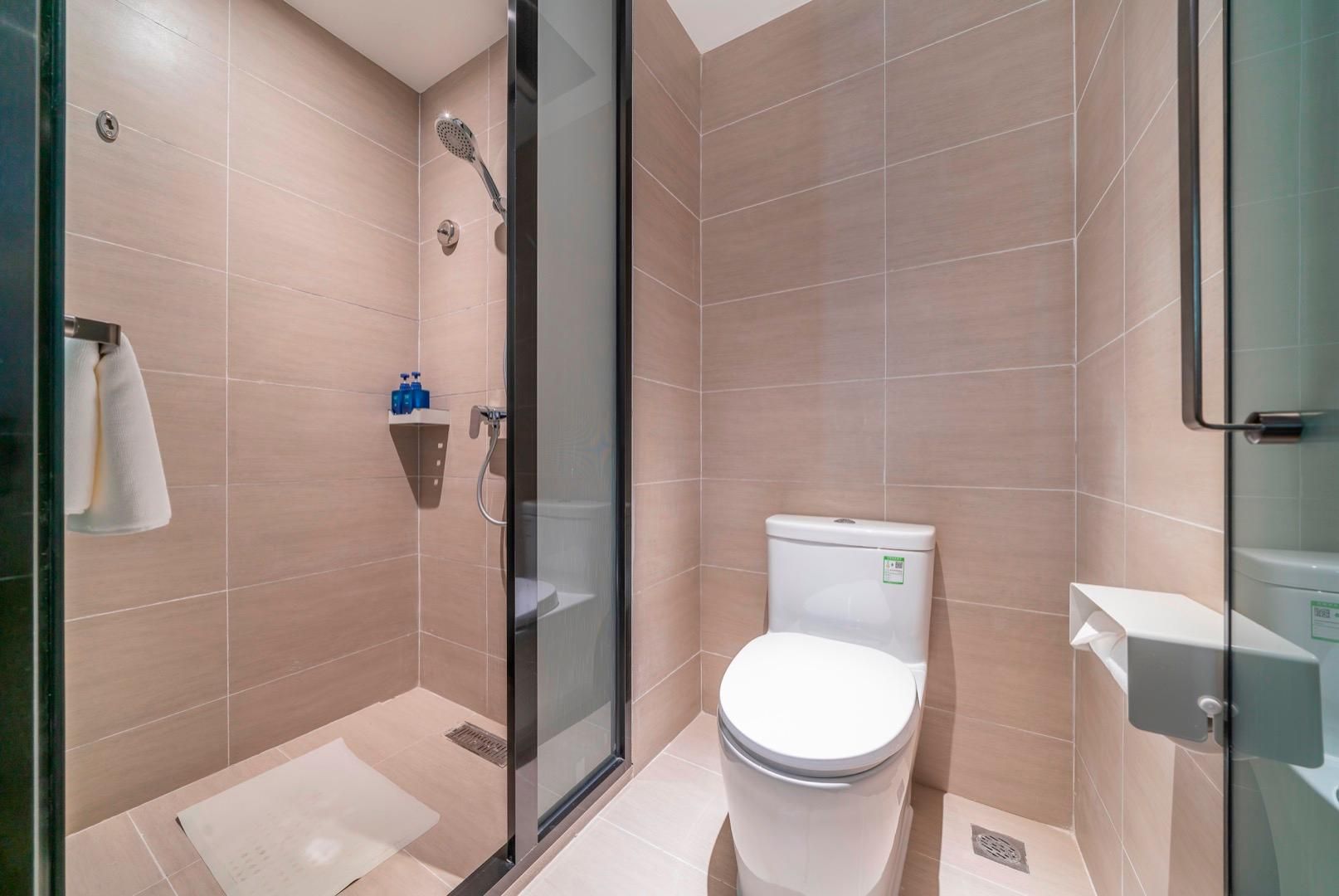 26881015_210813151600104939274