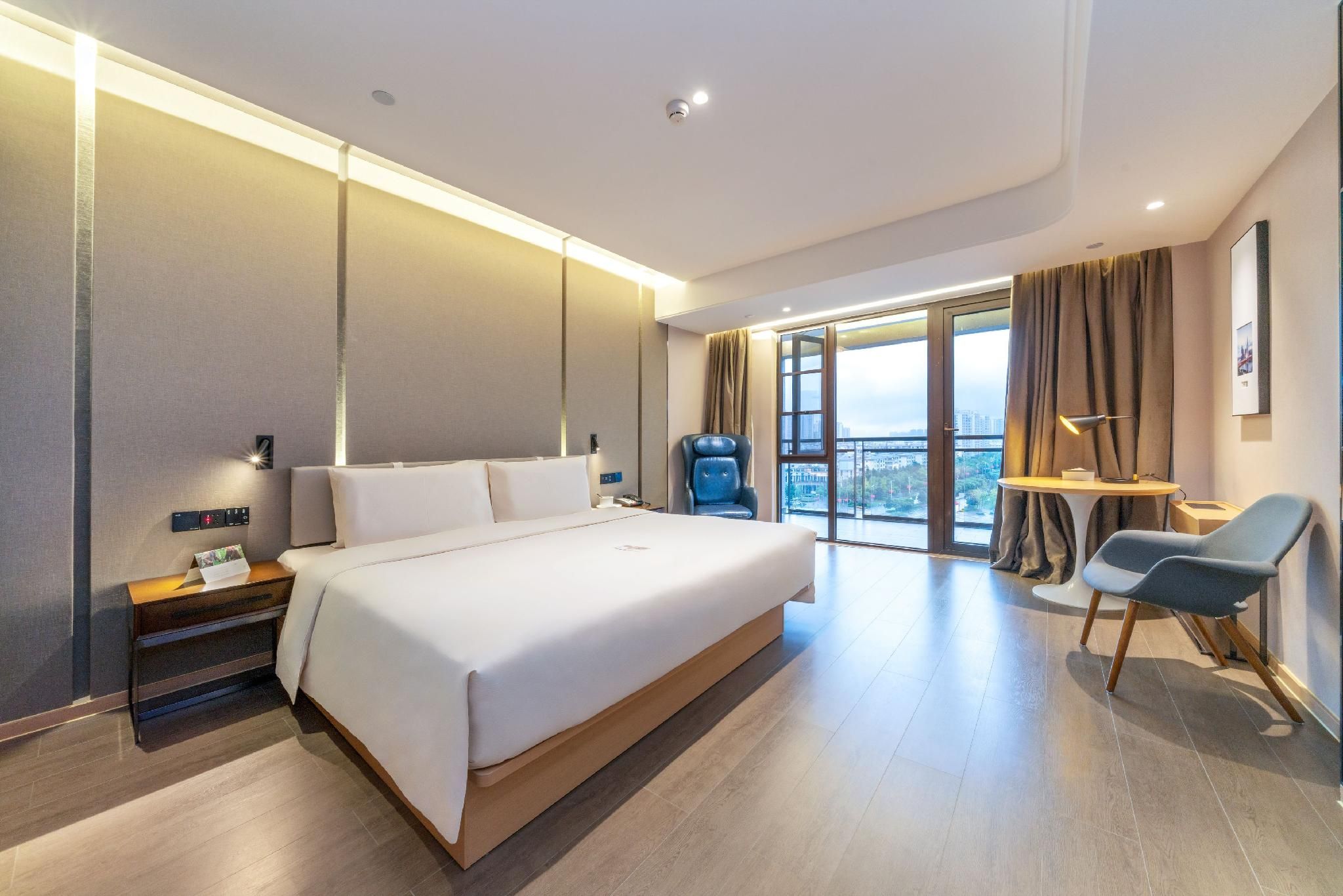 King Executive Lake View