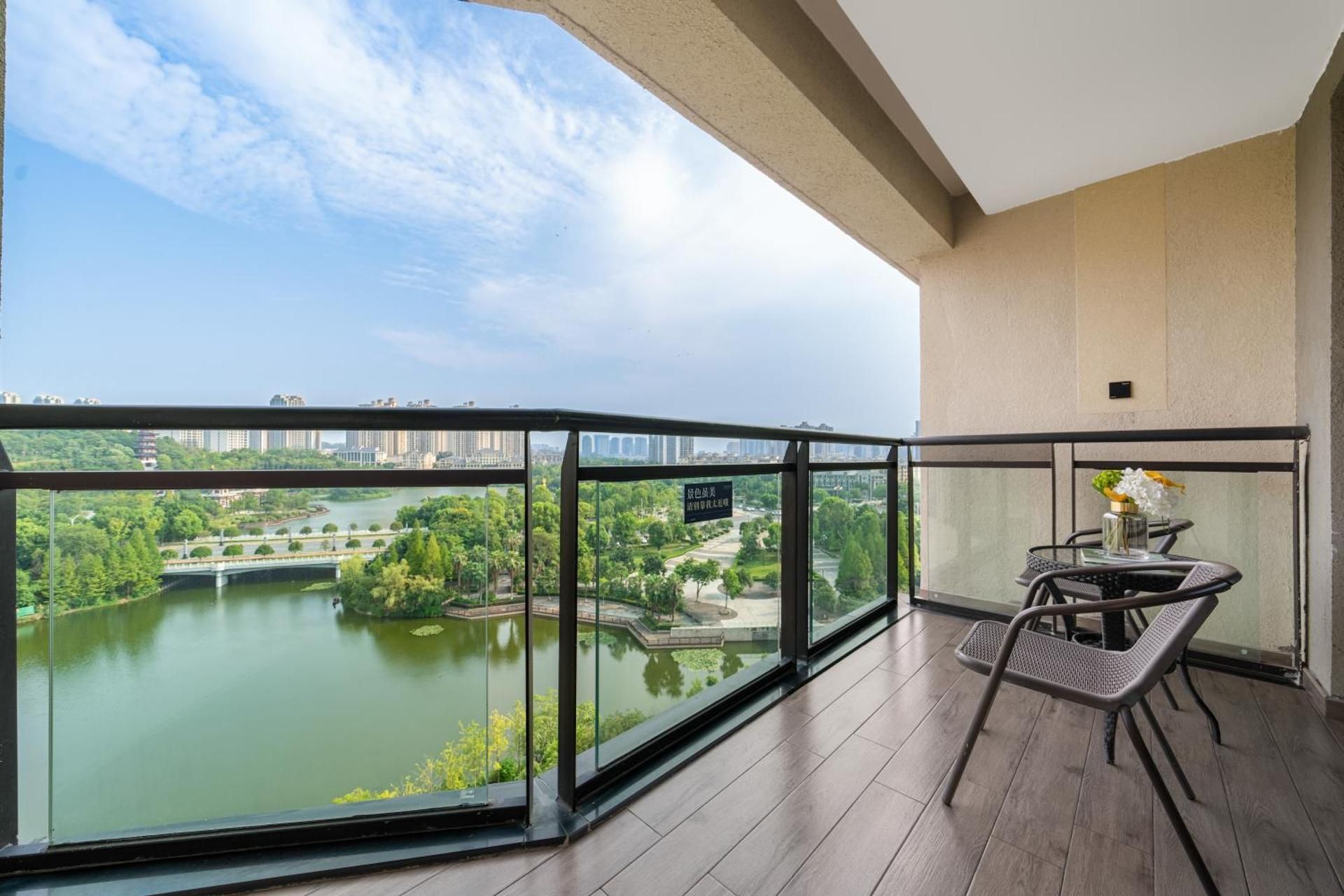 Deluxe Suite with River View