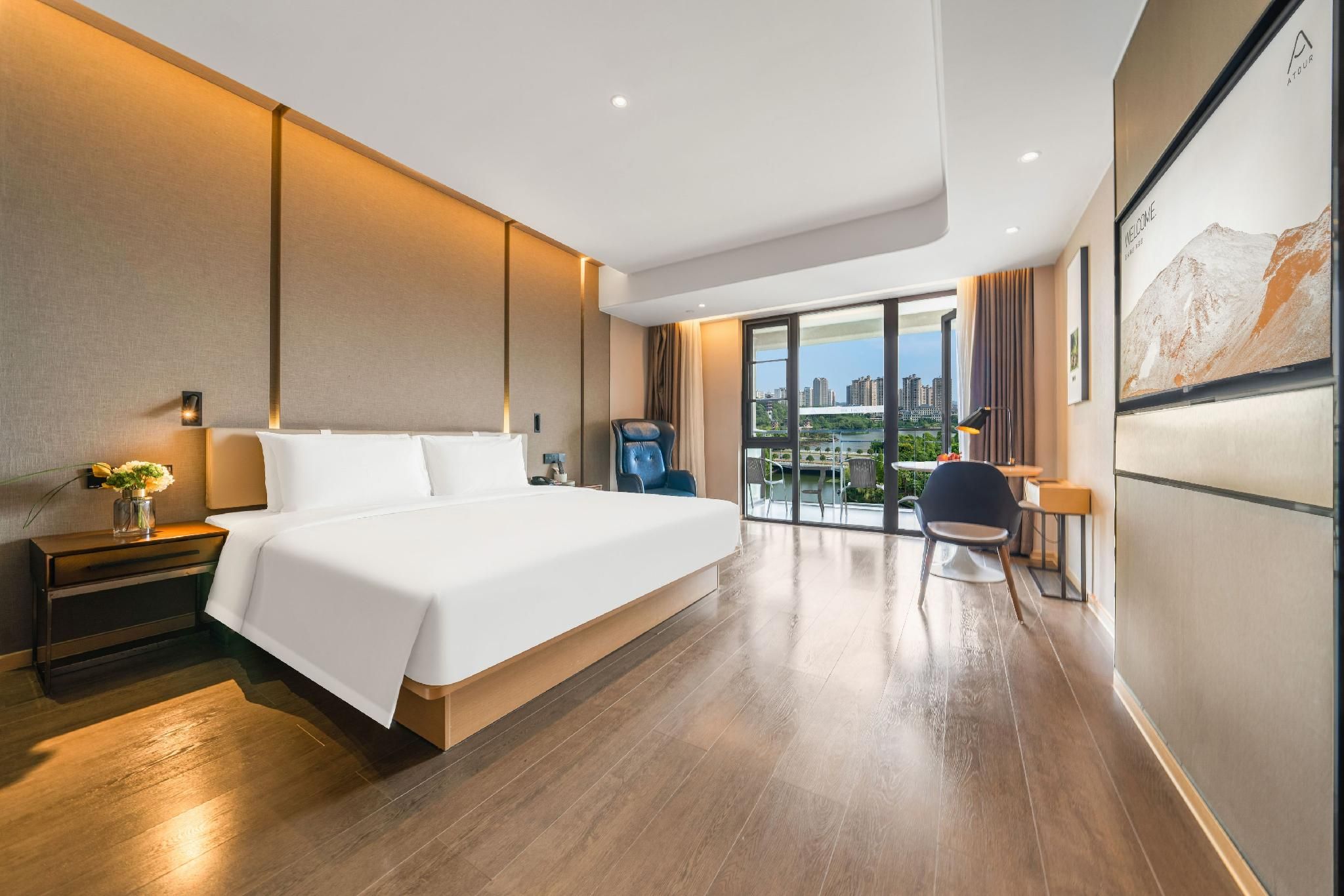 King Executive Lake View