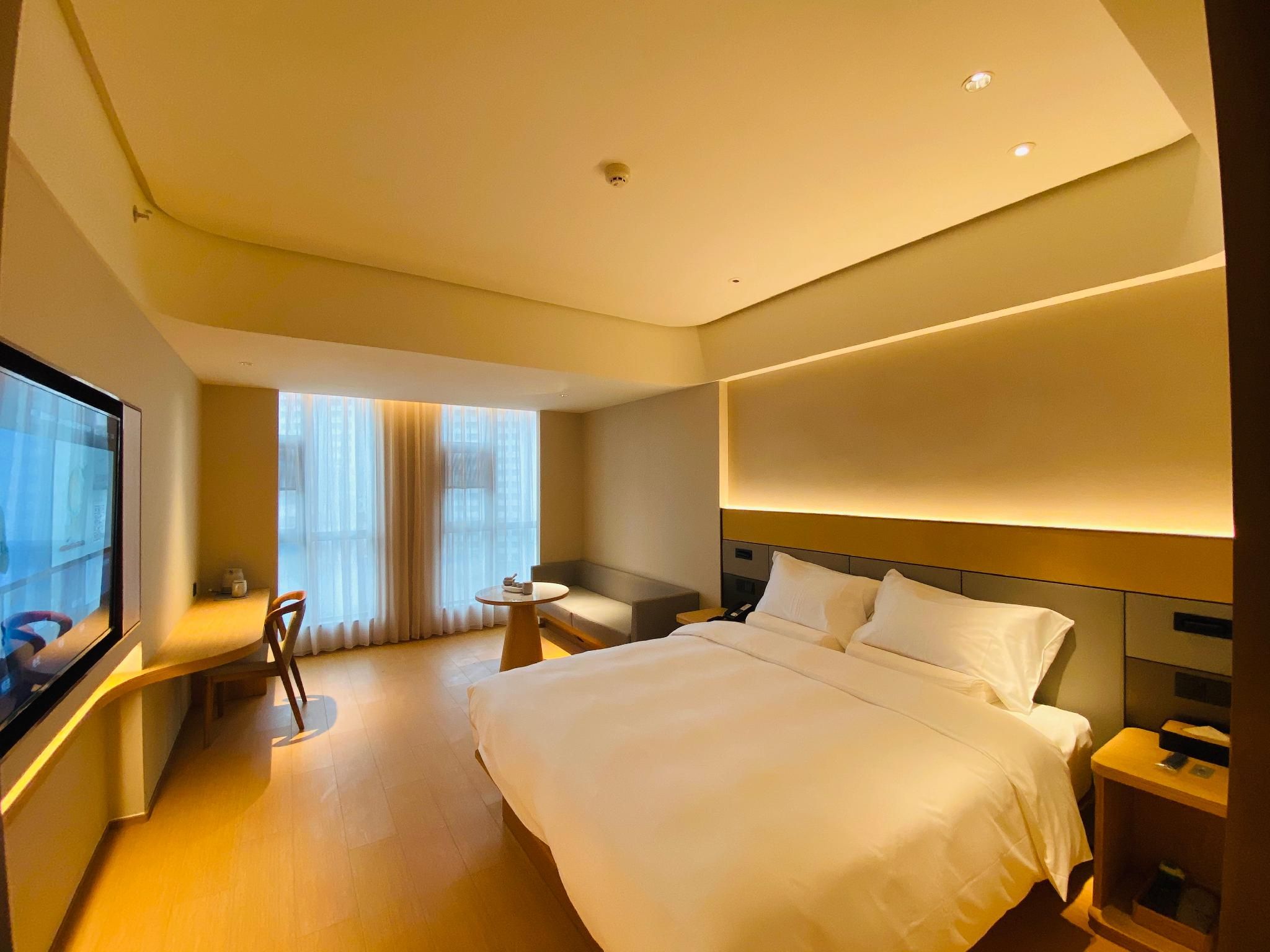 Huazhu - Room With Bed