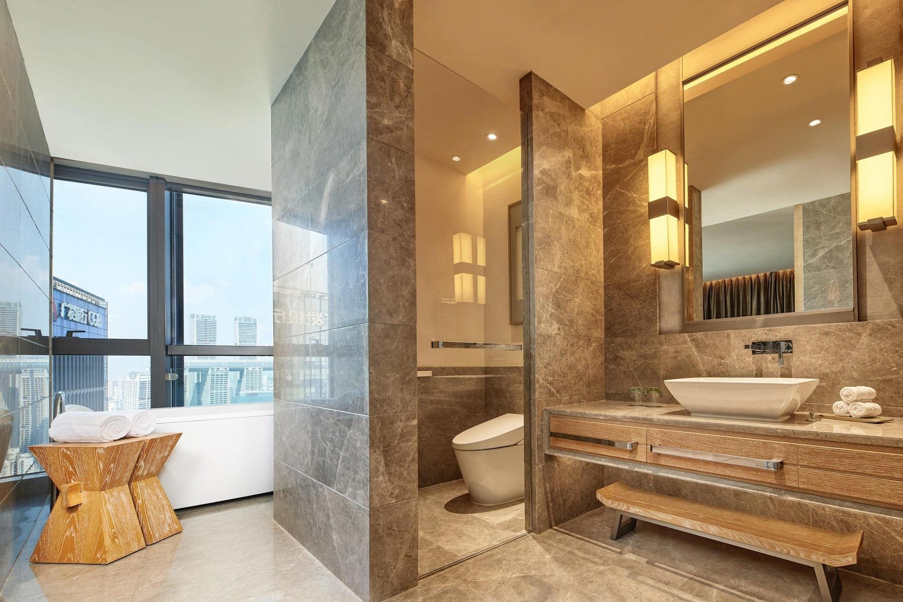 Executive Lounge Access, 1 Bedroom Suite, 1 King, Skyline View