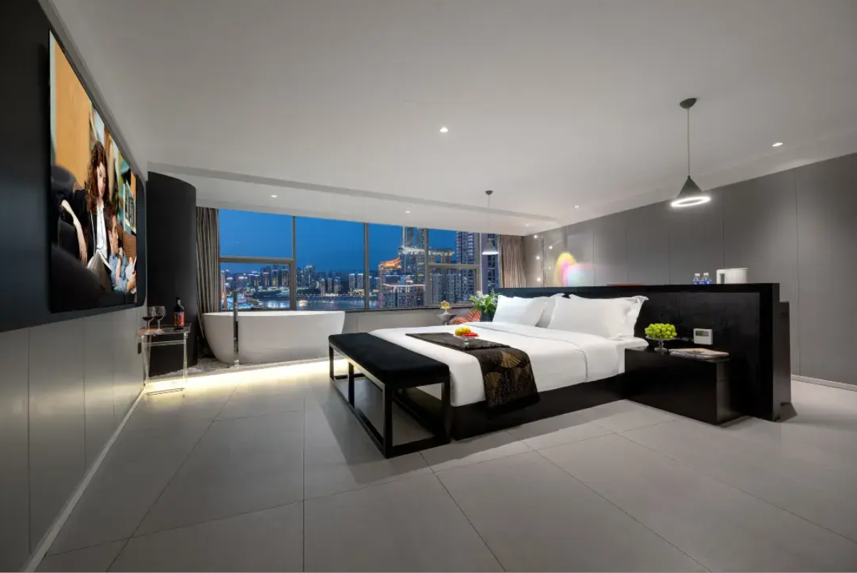 Premier Deluxe River View King Room
