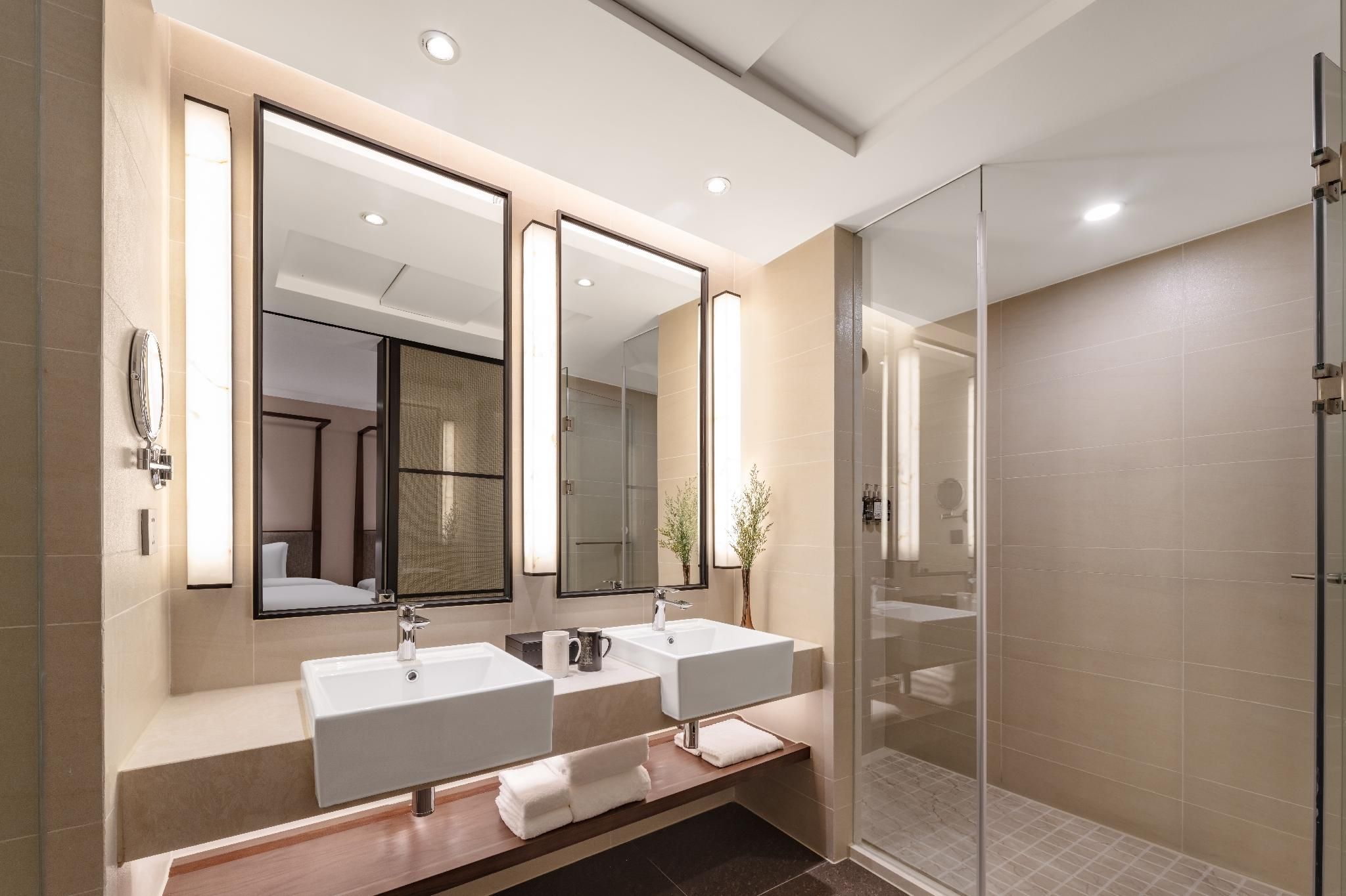 Four Seasons Urban Family Room