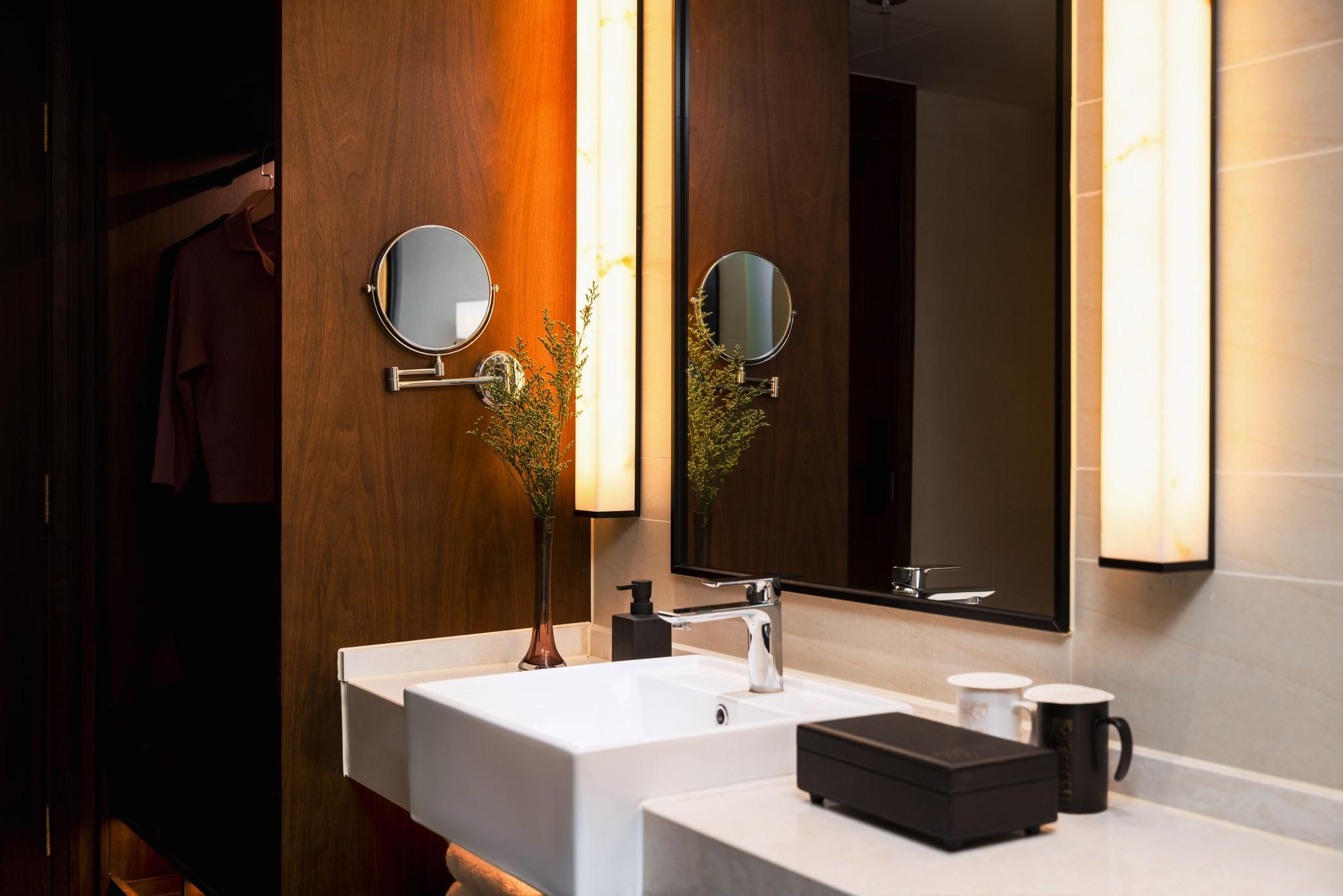 Comfortable Queen Room