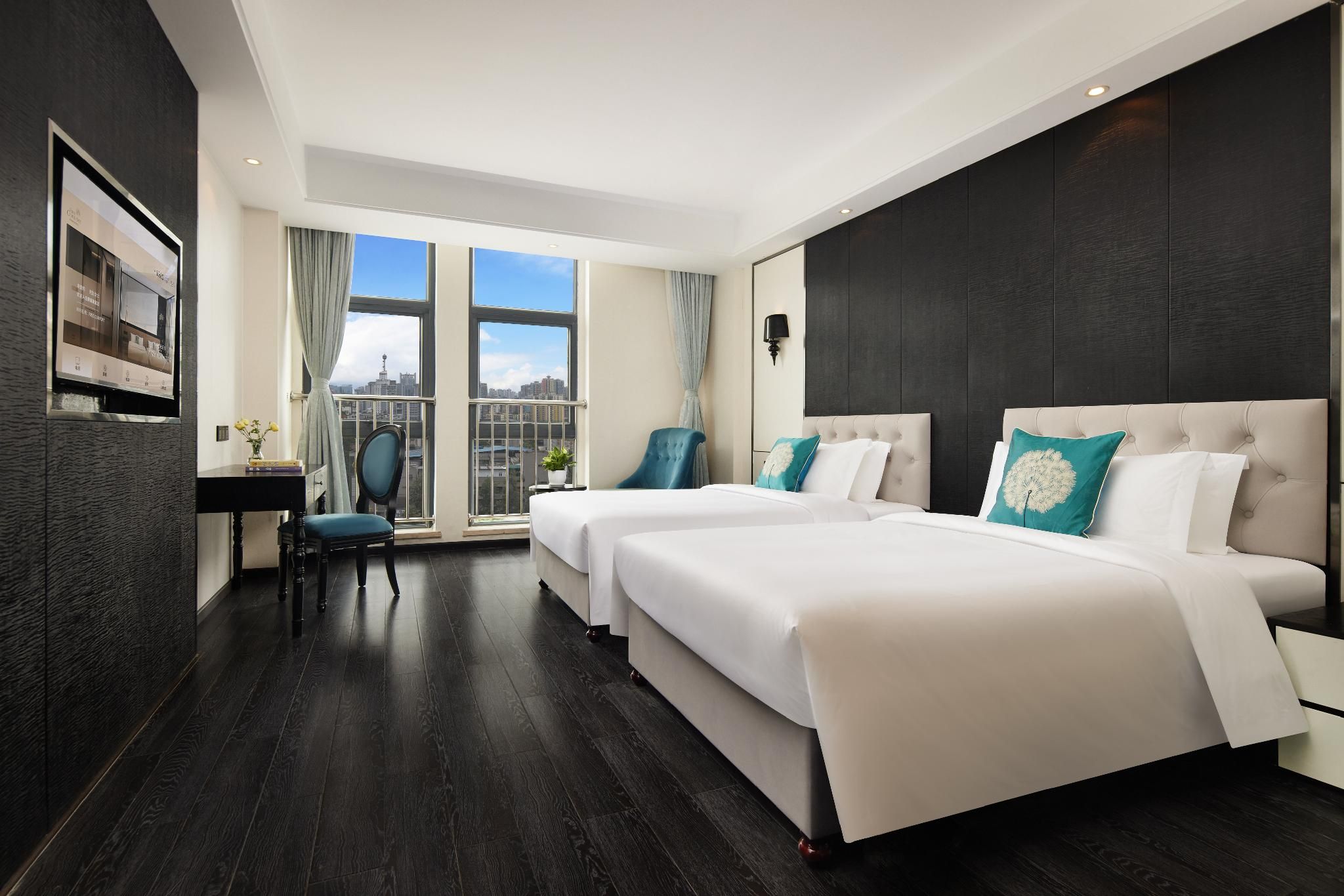 2 Bed Twin Superior Room