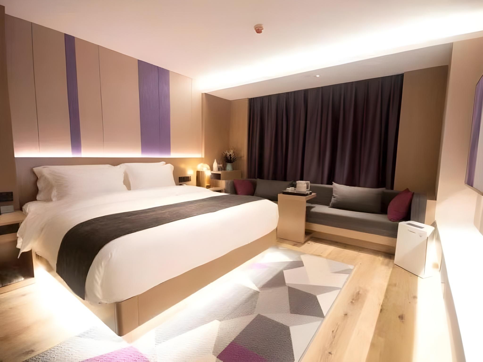 Business Suite 1 Queen Bed
