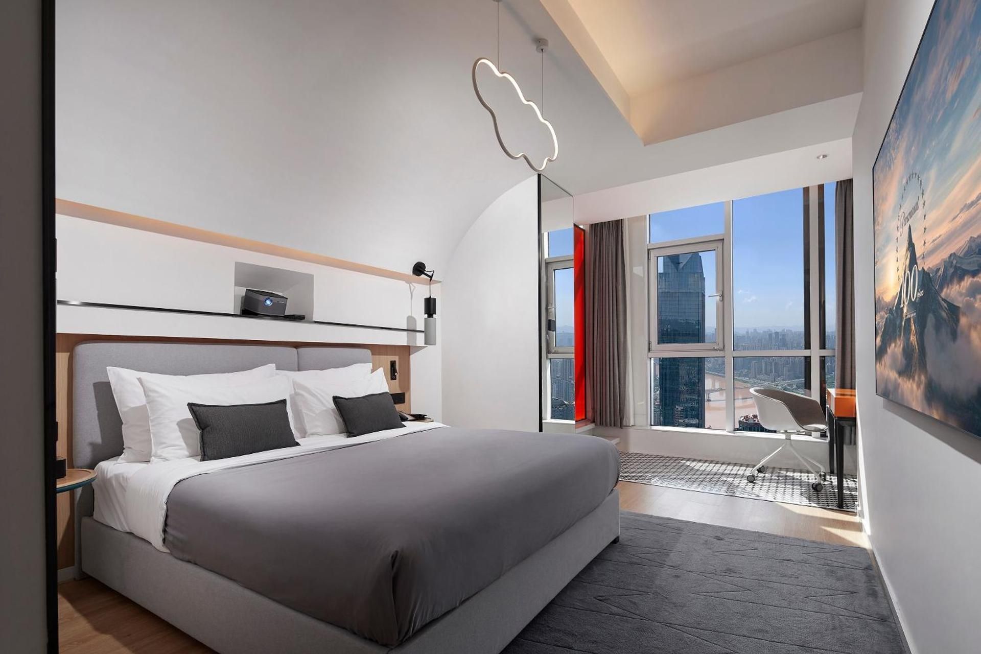 Manhattan River View King Room