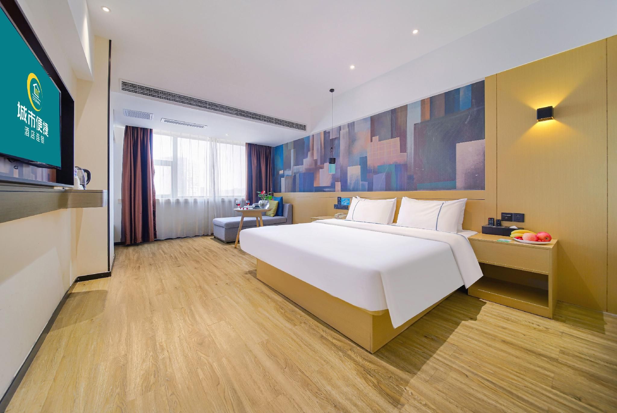 Stand Queen Room