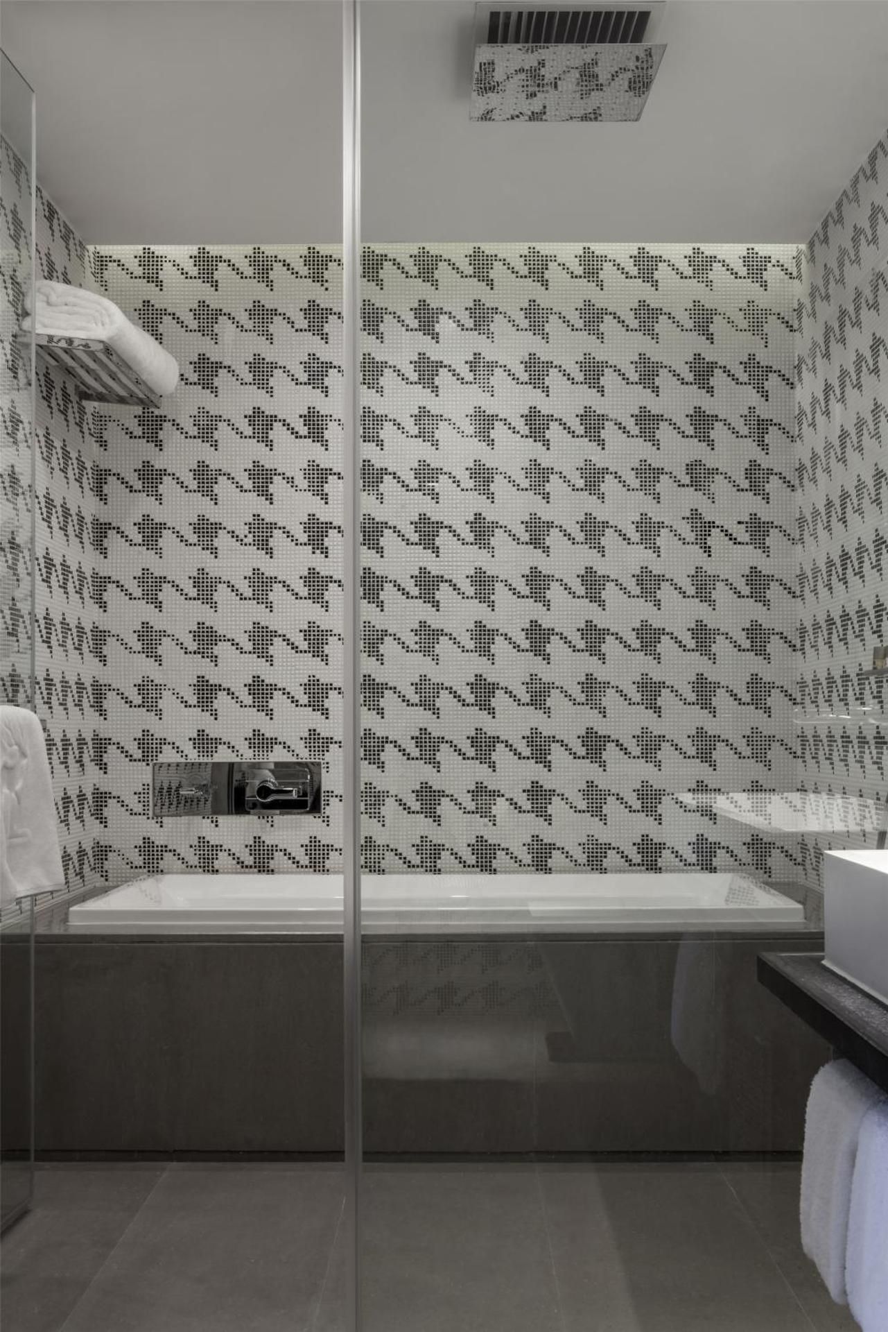 Executive Queen Room