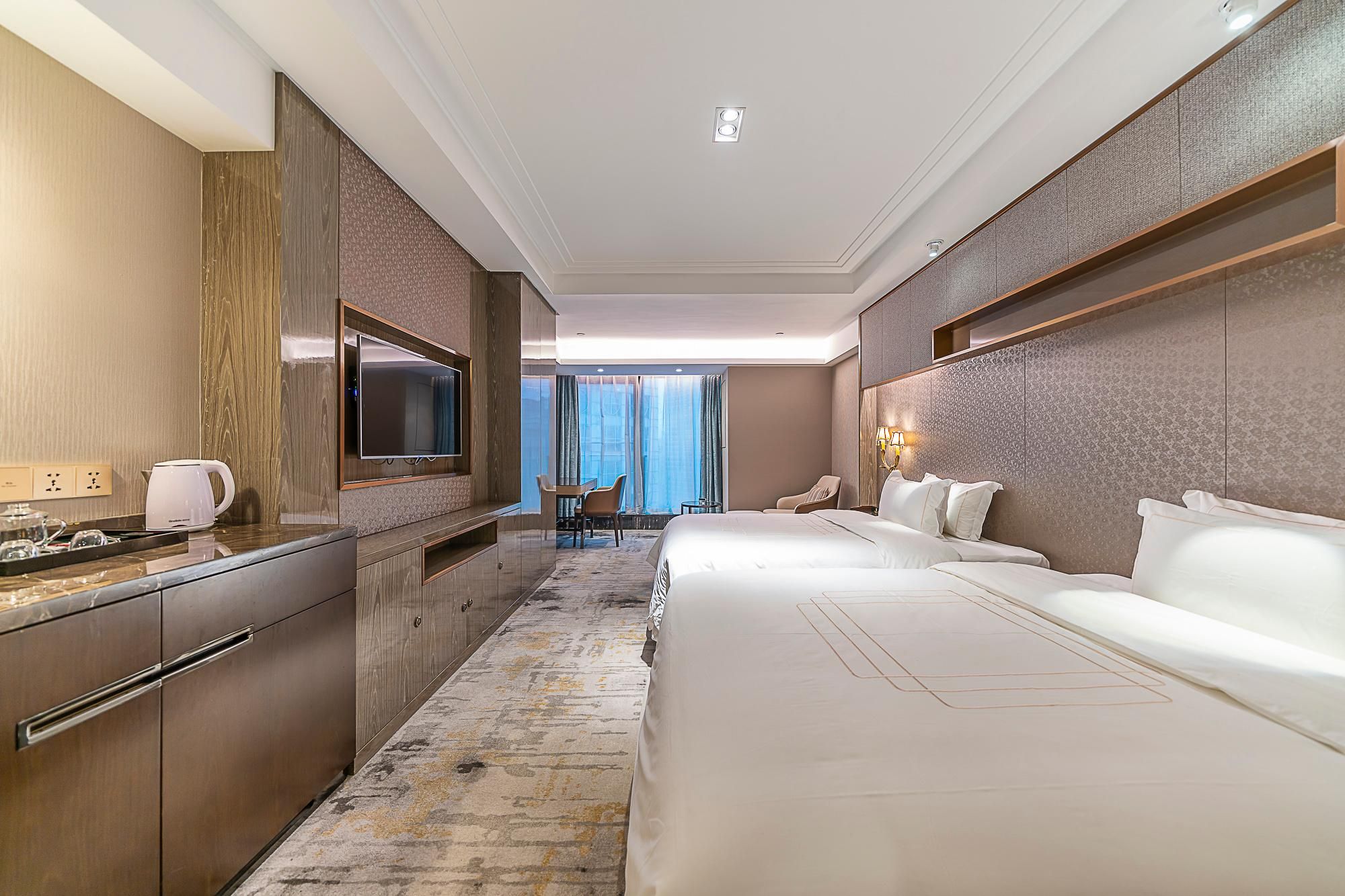 Deluxe Sunshine Twin Room
