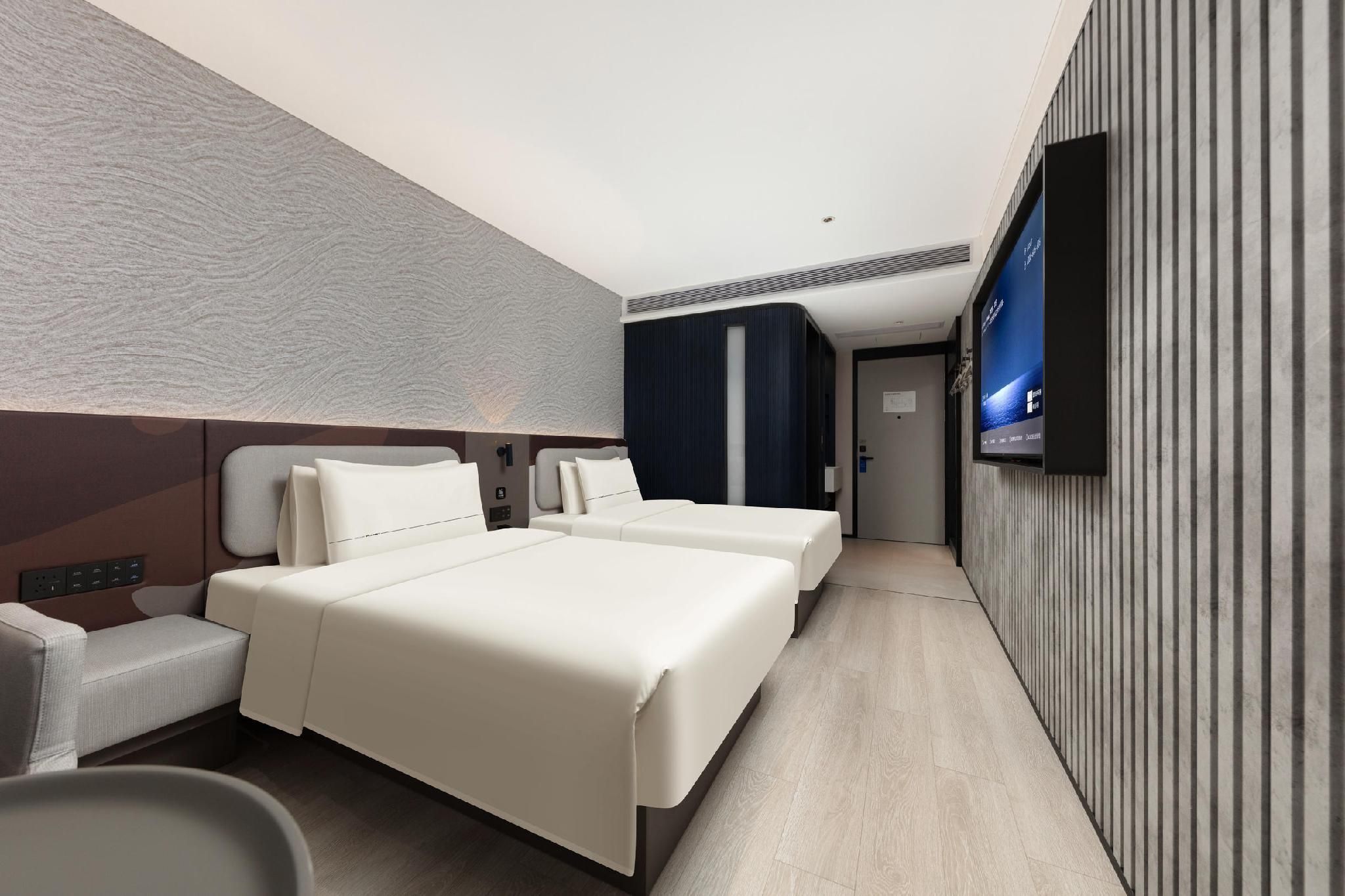 Standard Twin Bed Room