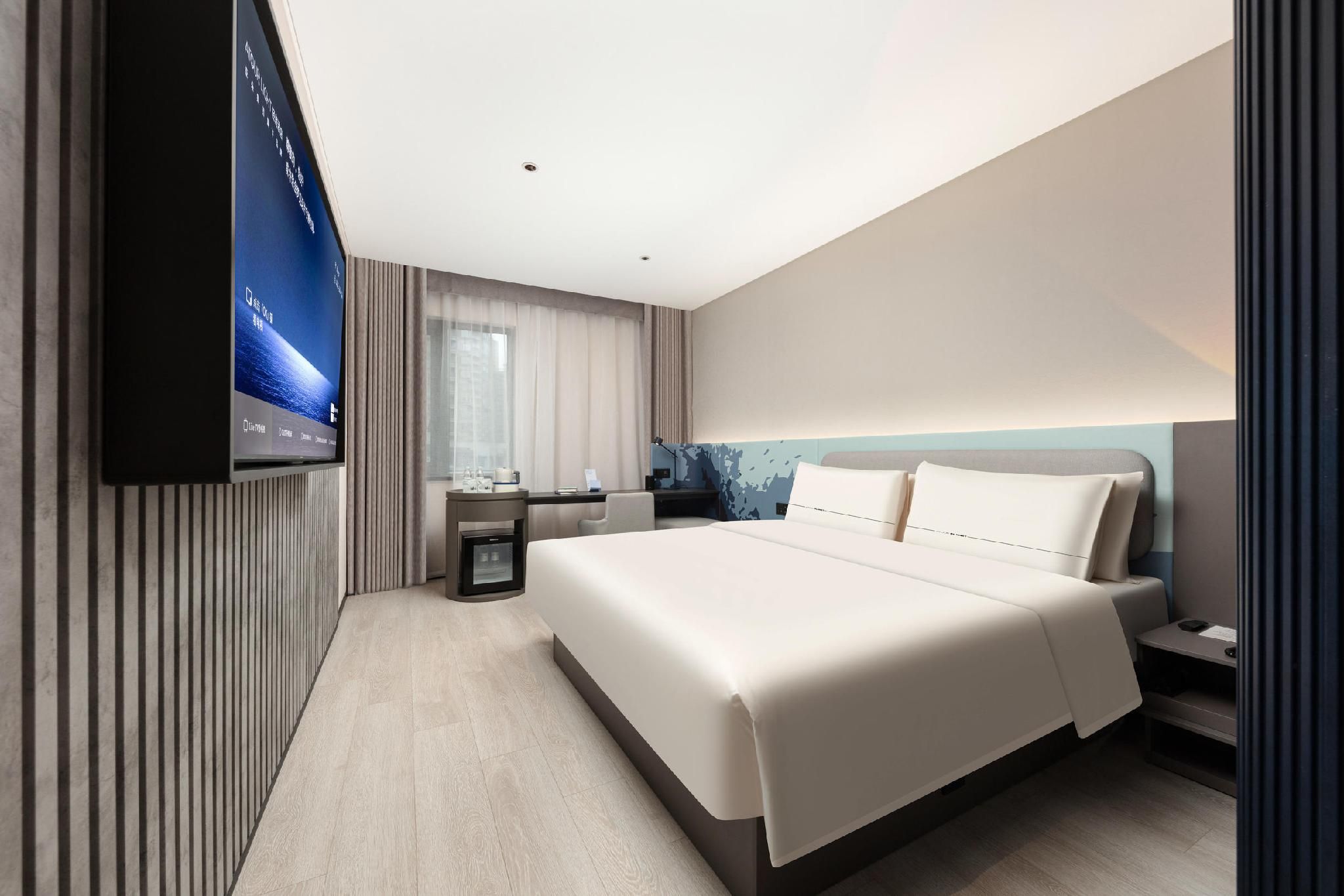 Comfort Queen Room