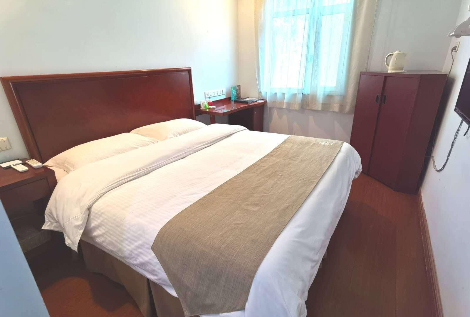 GTI - 1 Bed Guest Room, 1.5M Bed