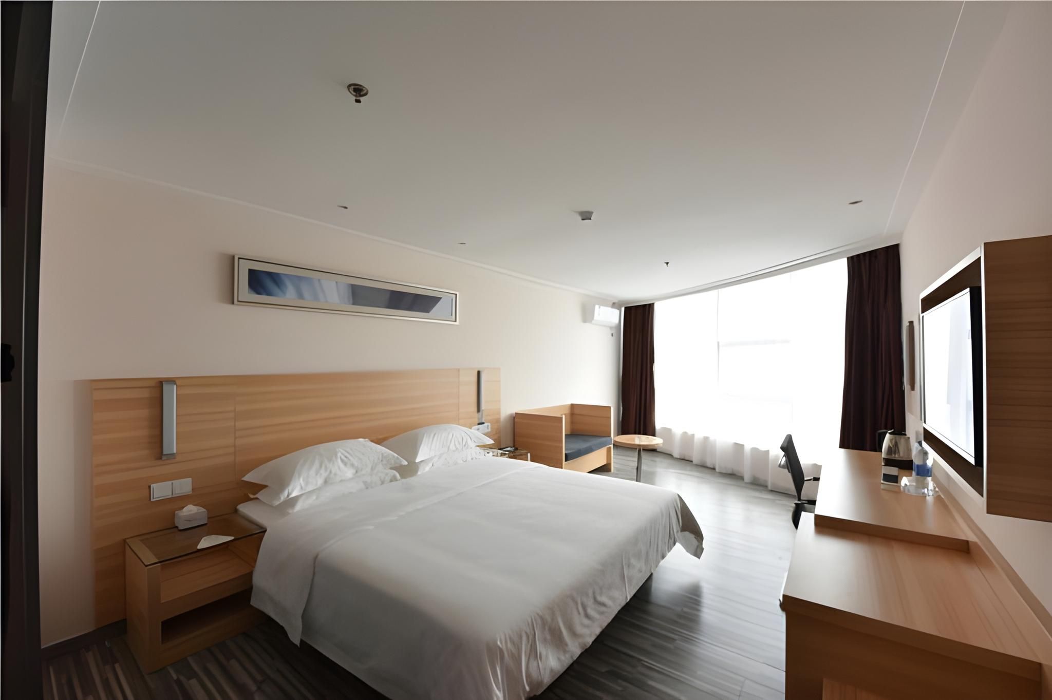Business Queen Room